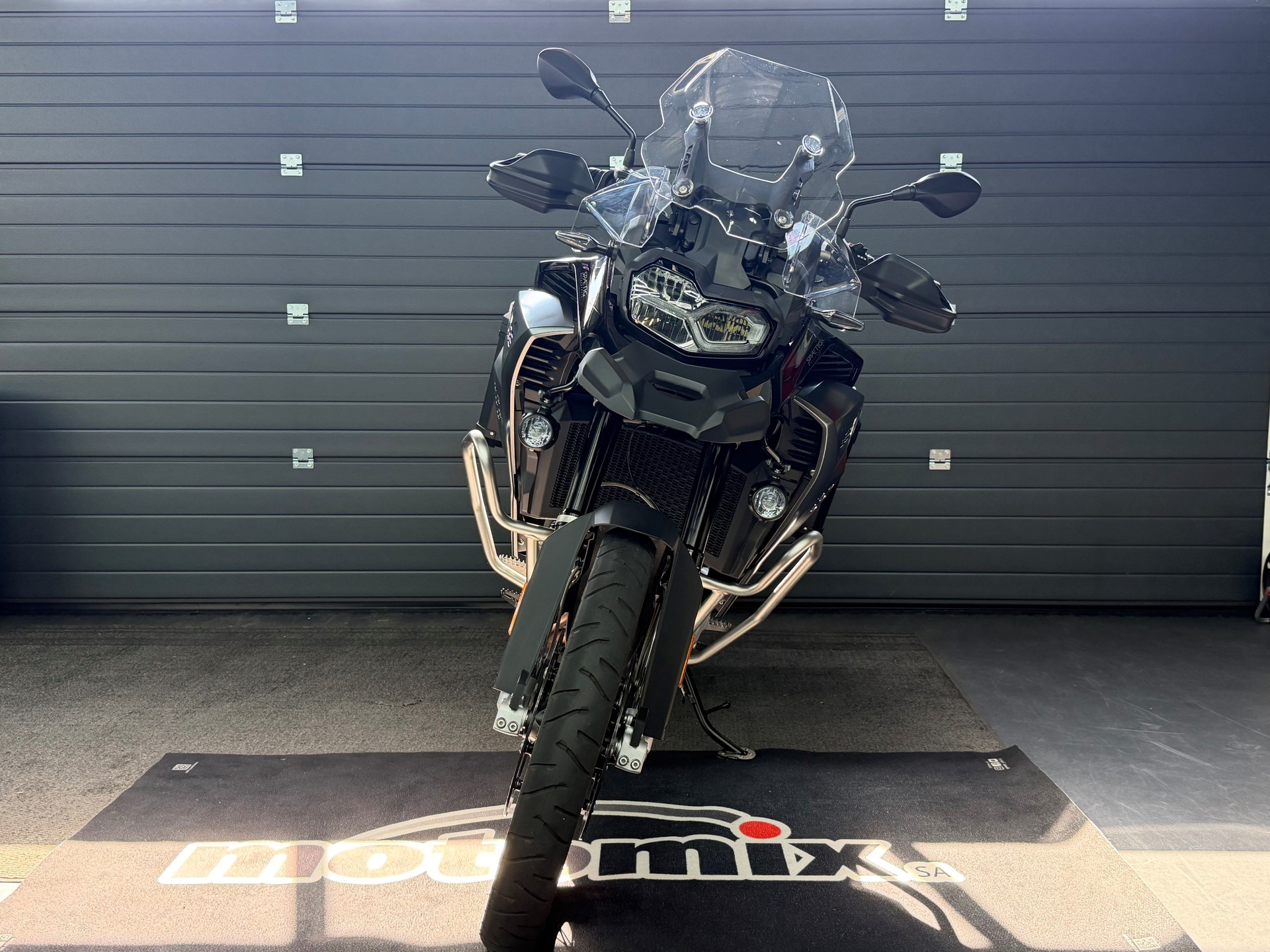 BMW F 850 GS Adventure Swiss Edition (35kW)-showroom-element-1