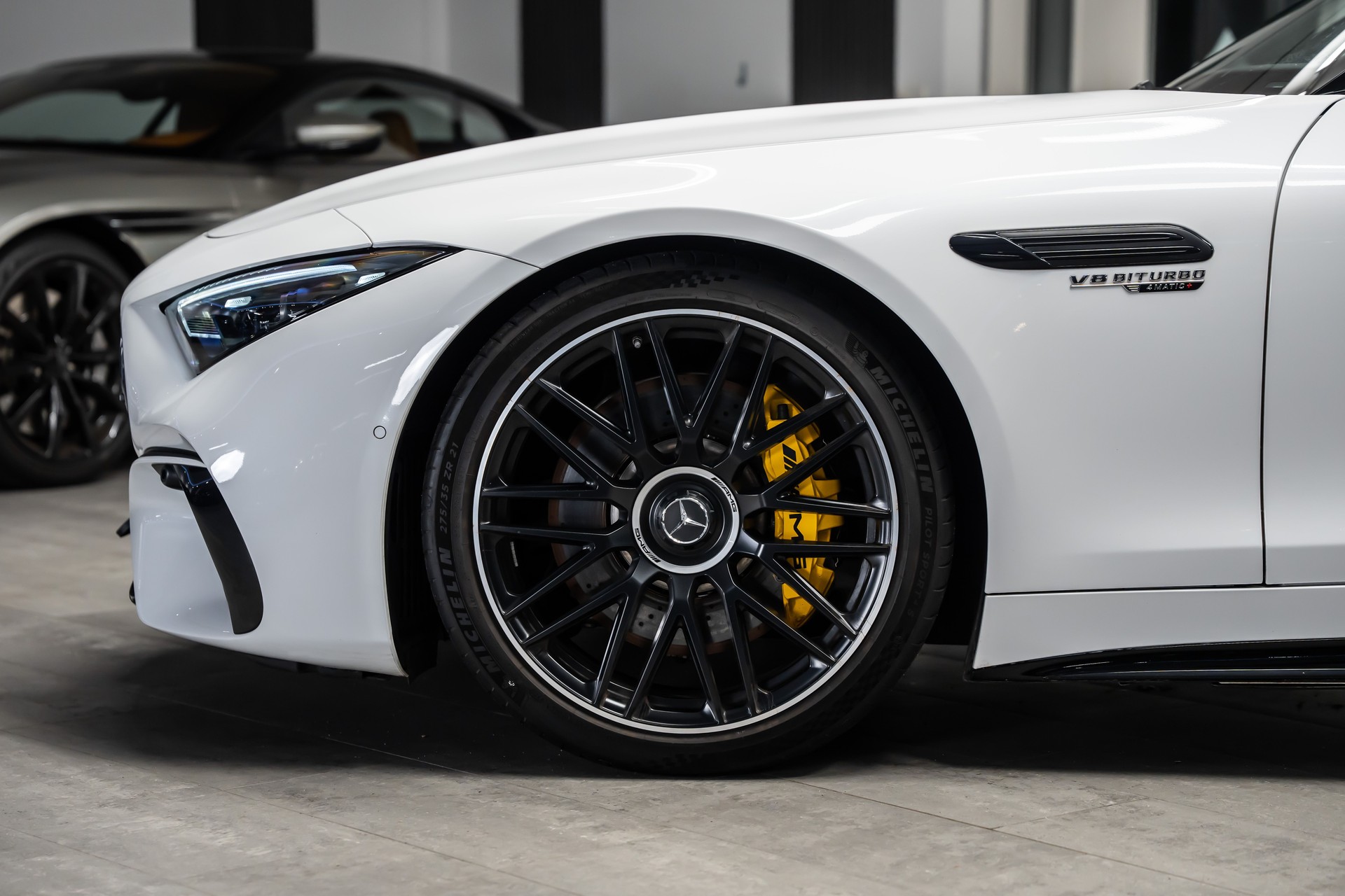MERCEDES-BENZ AMG SL 63 4M Speedshift MCT *Carbon*Nachtsicht*Massage*-image-4