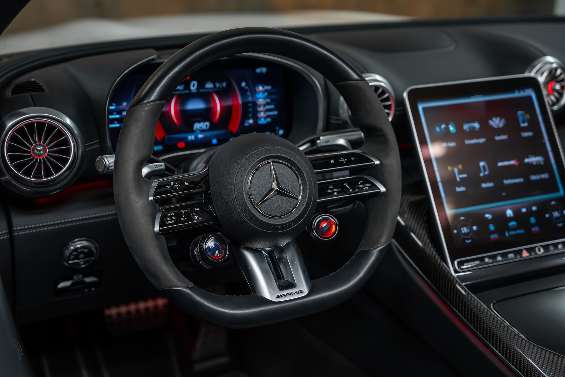 MERCEDES-BENZ AMG SL 63 4M Speedshift MCT *Carbon*Nachtsicht*Massage*-image-16