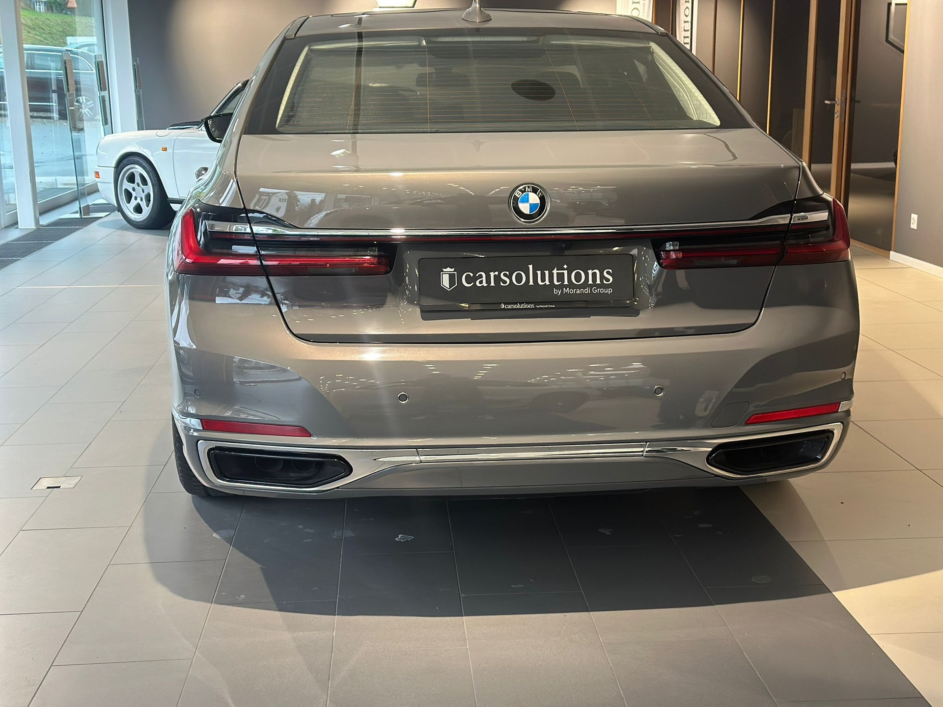 BMW 750Li xDrive M Sport Steptronic-image-7