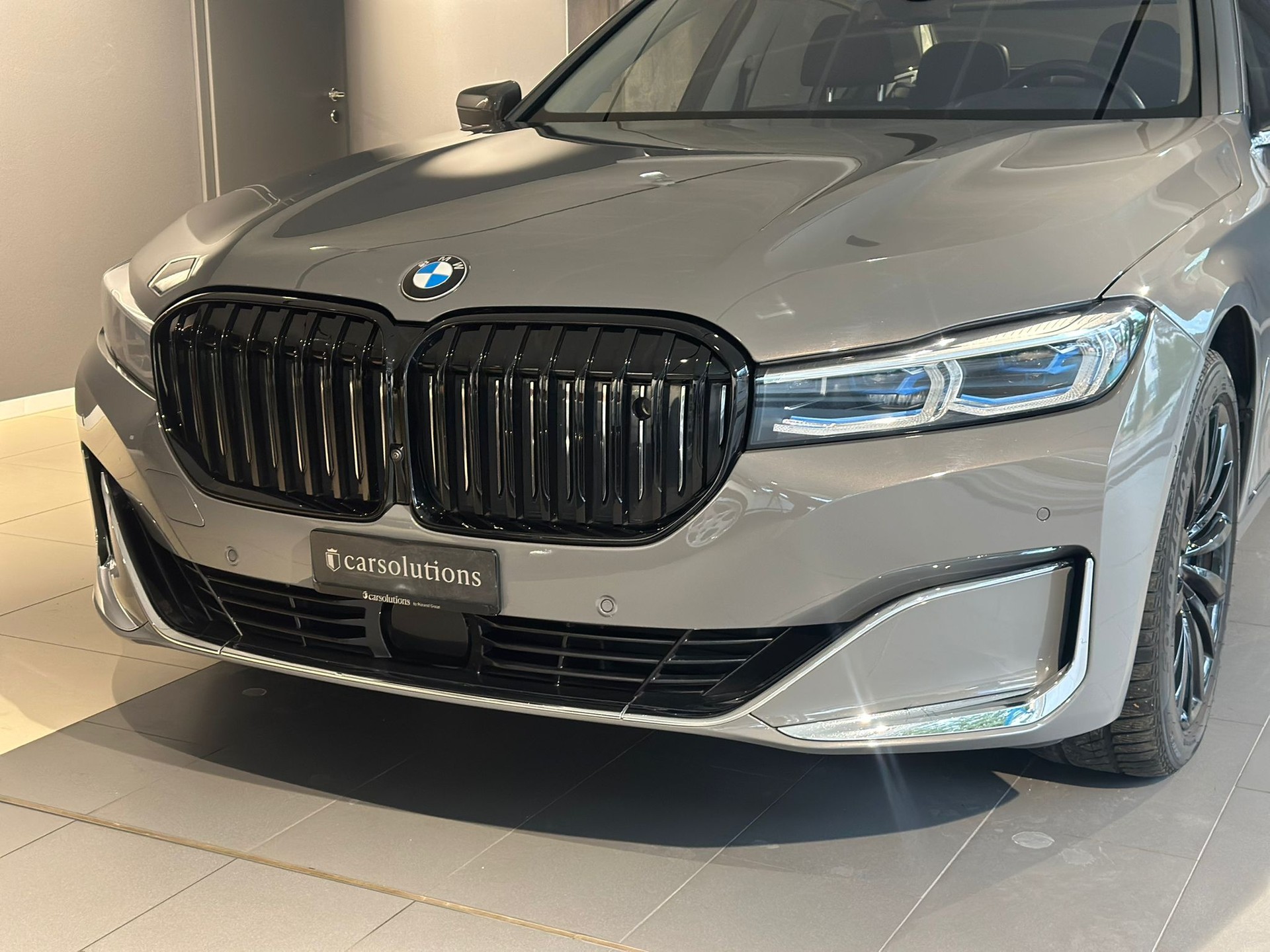 BMW 750Li xDrive M Sport Steptronic-image-4