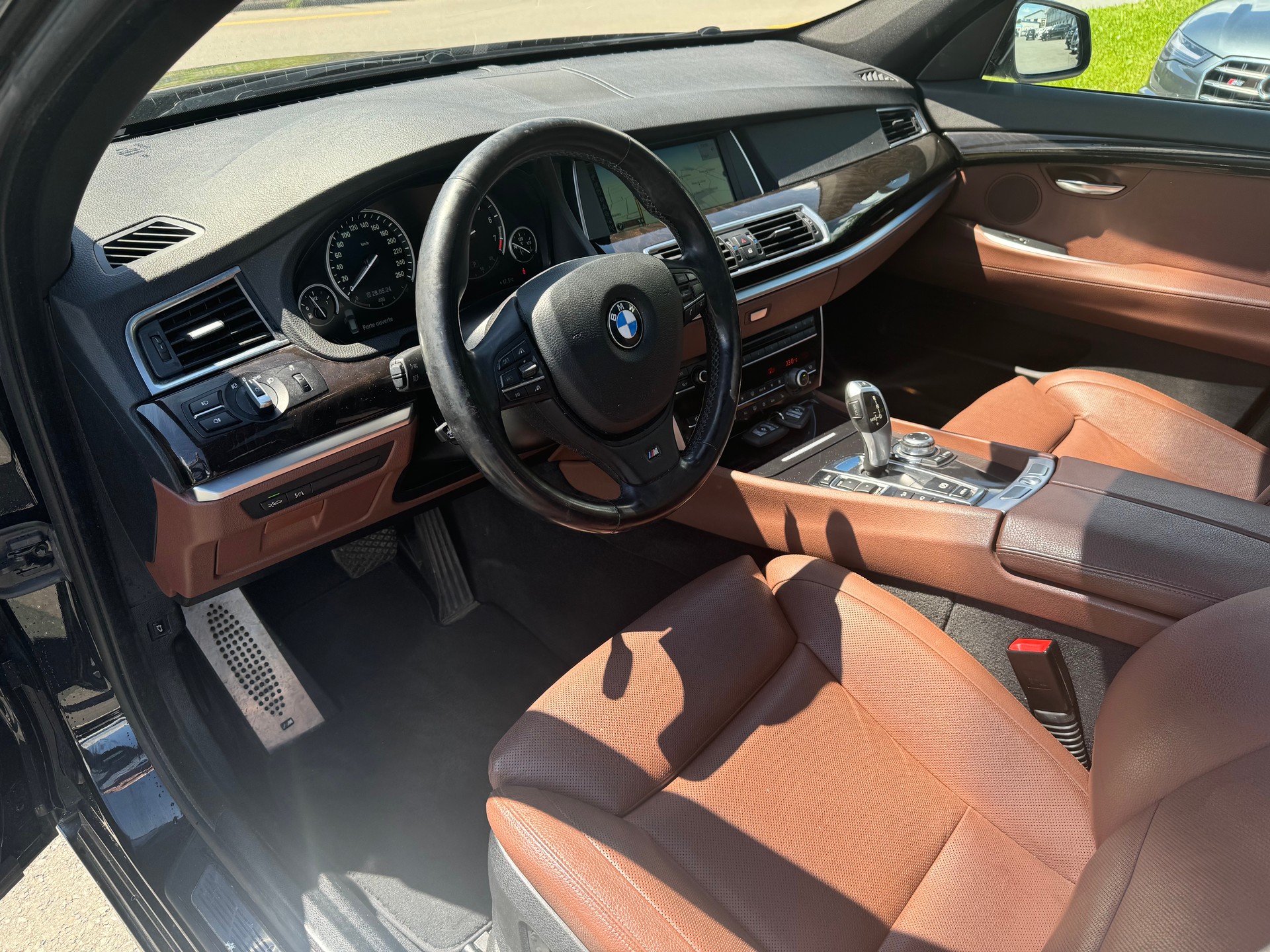BMW 535i xDrive GT Steptronic-image-10