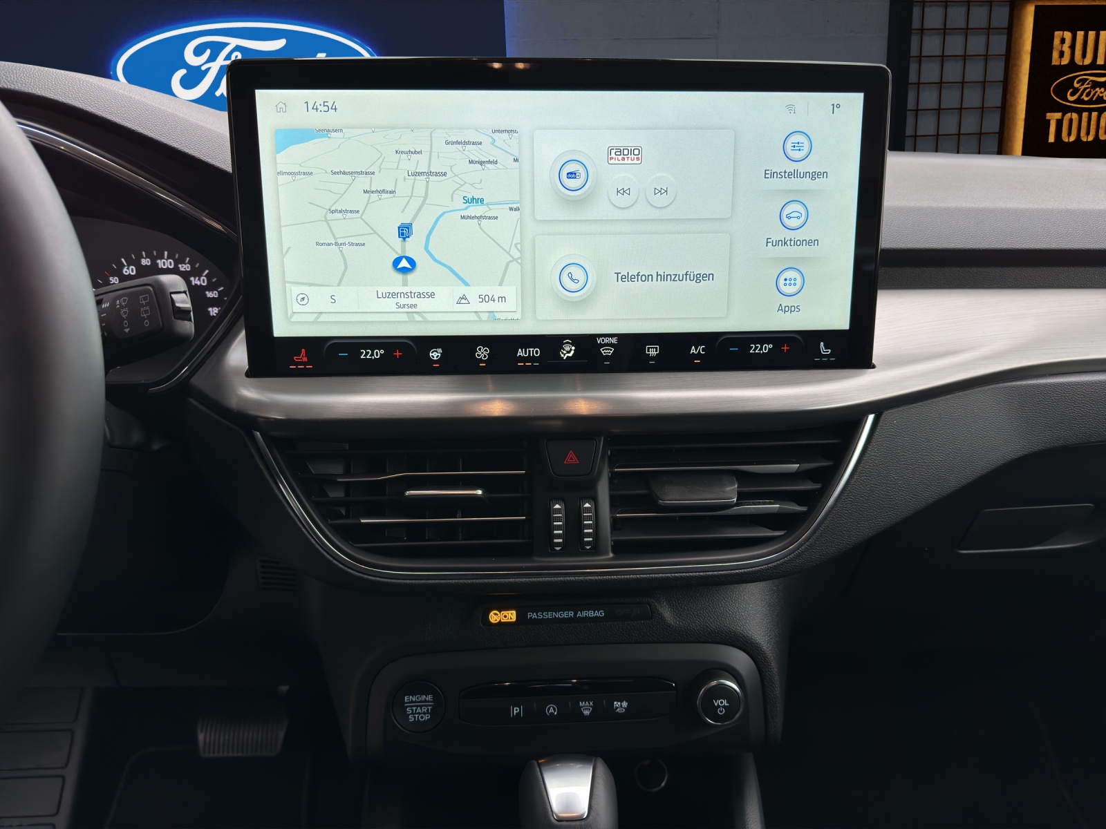 FORD Focus Kombi 1.0i EcoBoost Hybrid 155 PS Titanium AUTOMAT-image-11