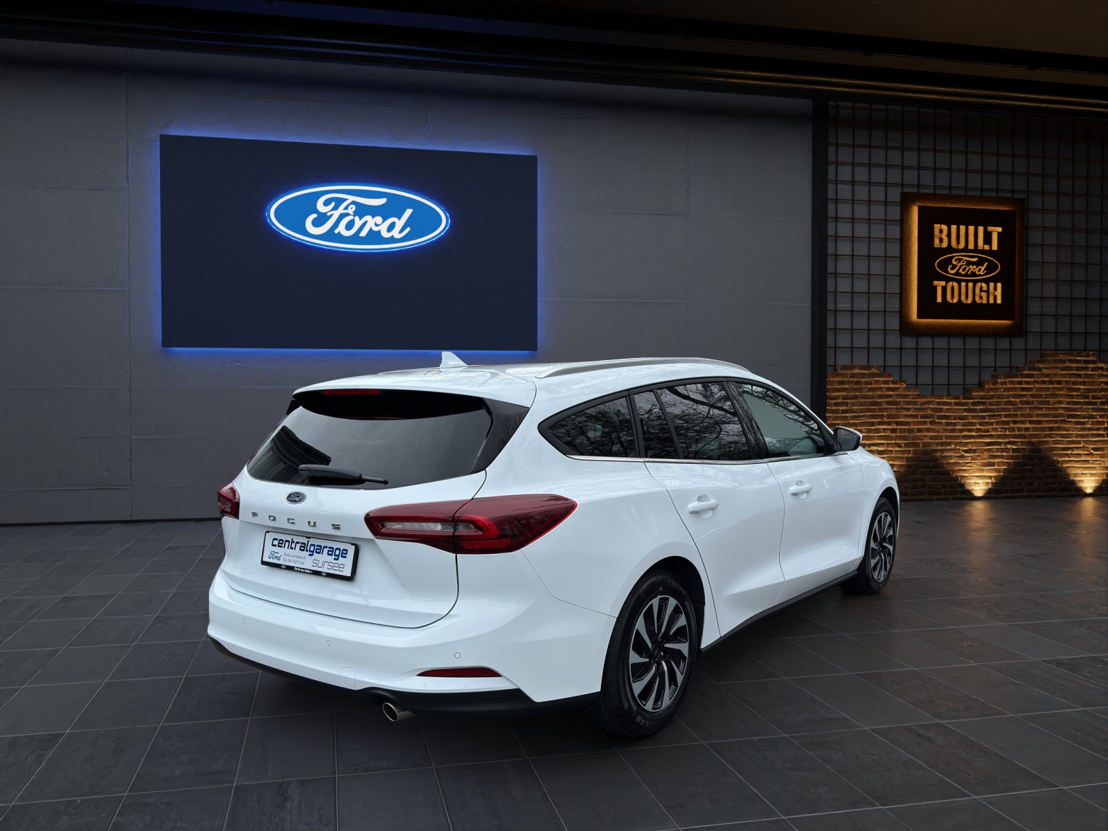 FORD Focus Kombi 1.0i EcoBoost Hybrid 155 PS Titanium AUTOMAT-showroom-element-3