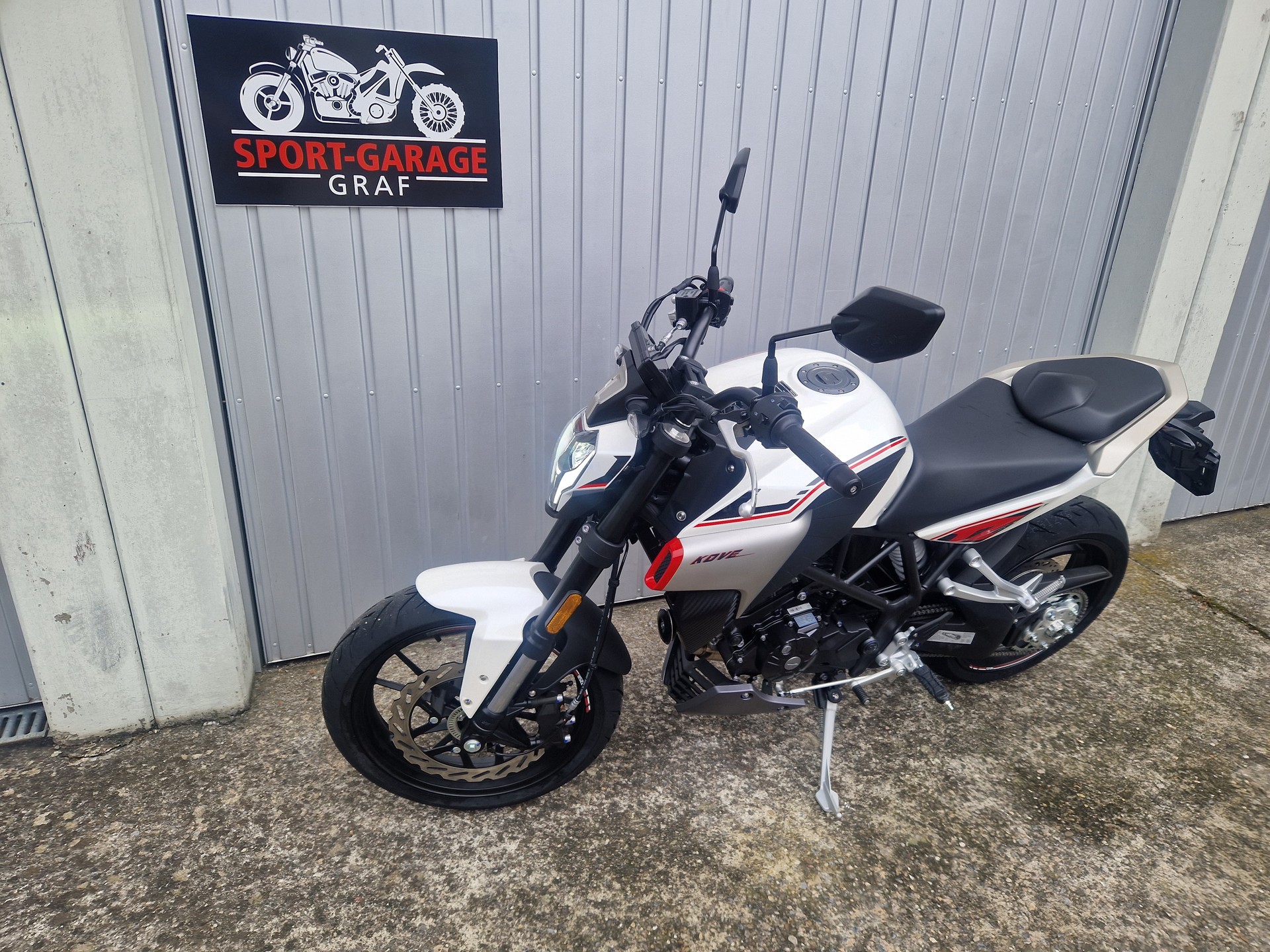 KOVE R 125 Nakedbike-image-1