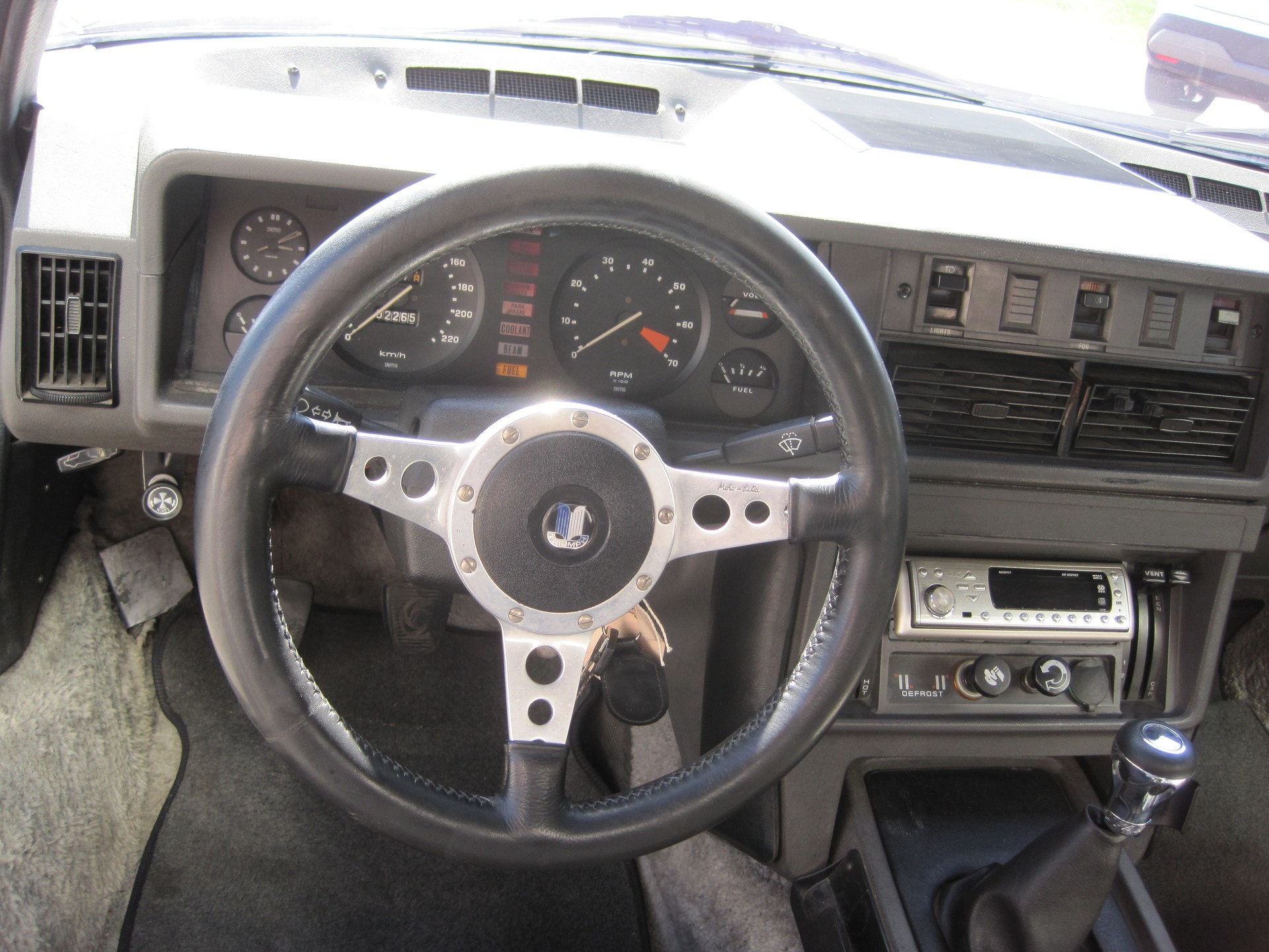 TRIUMPH TR7-image-10