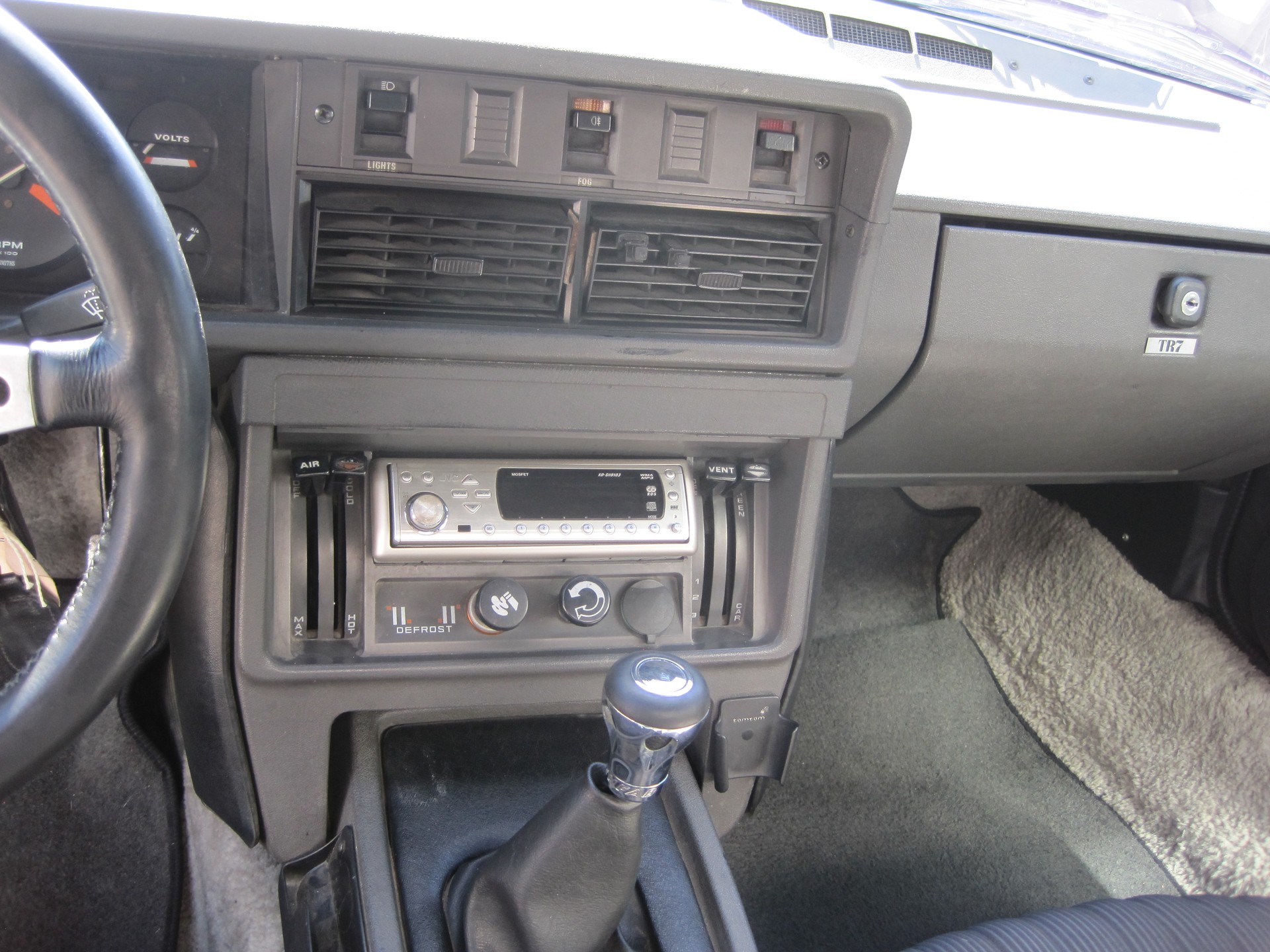 TRIUMPH TR7-image-12