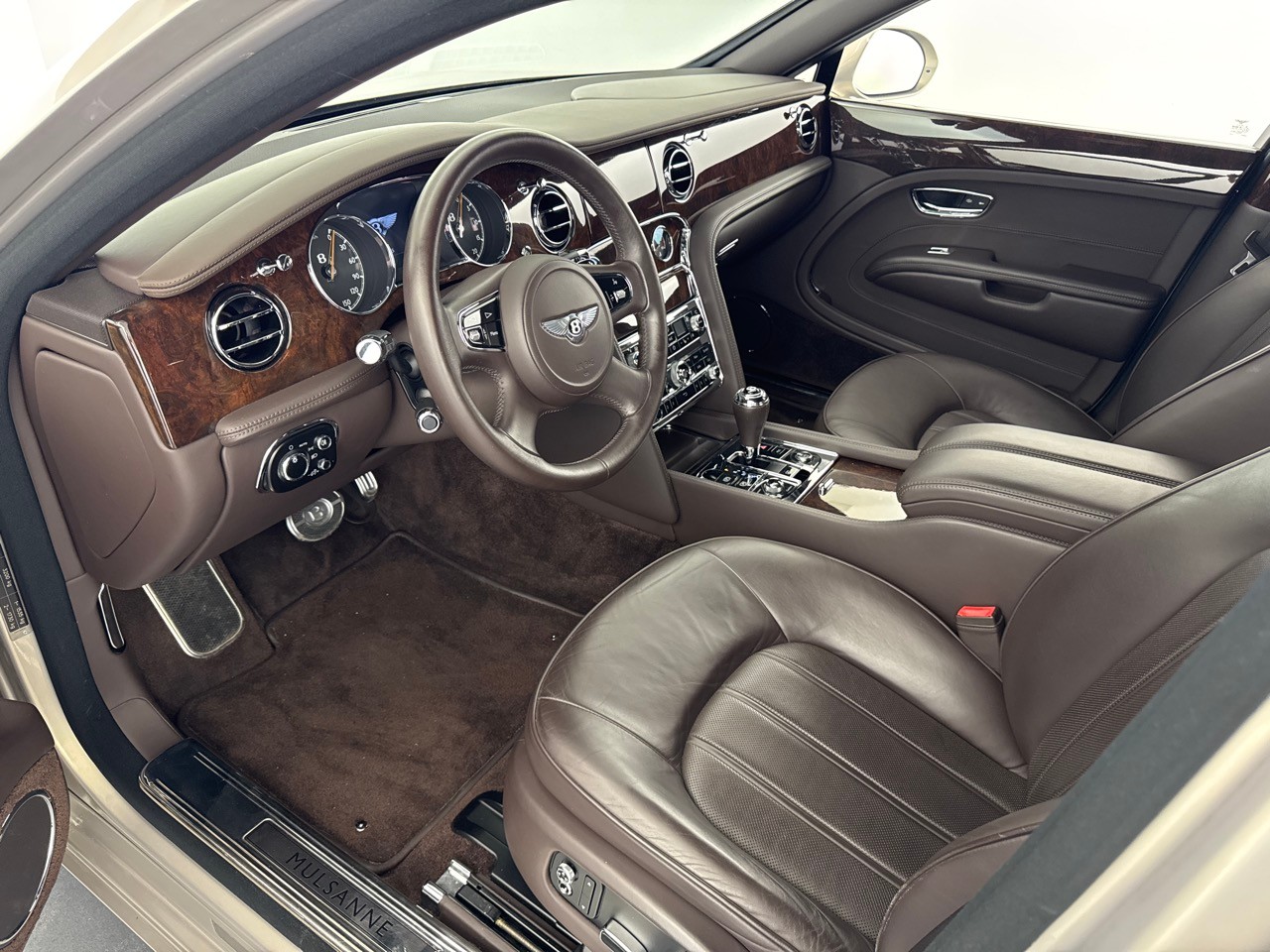 BENTLEY Mulsanne-image-4