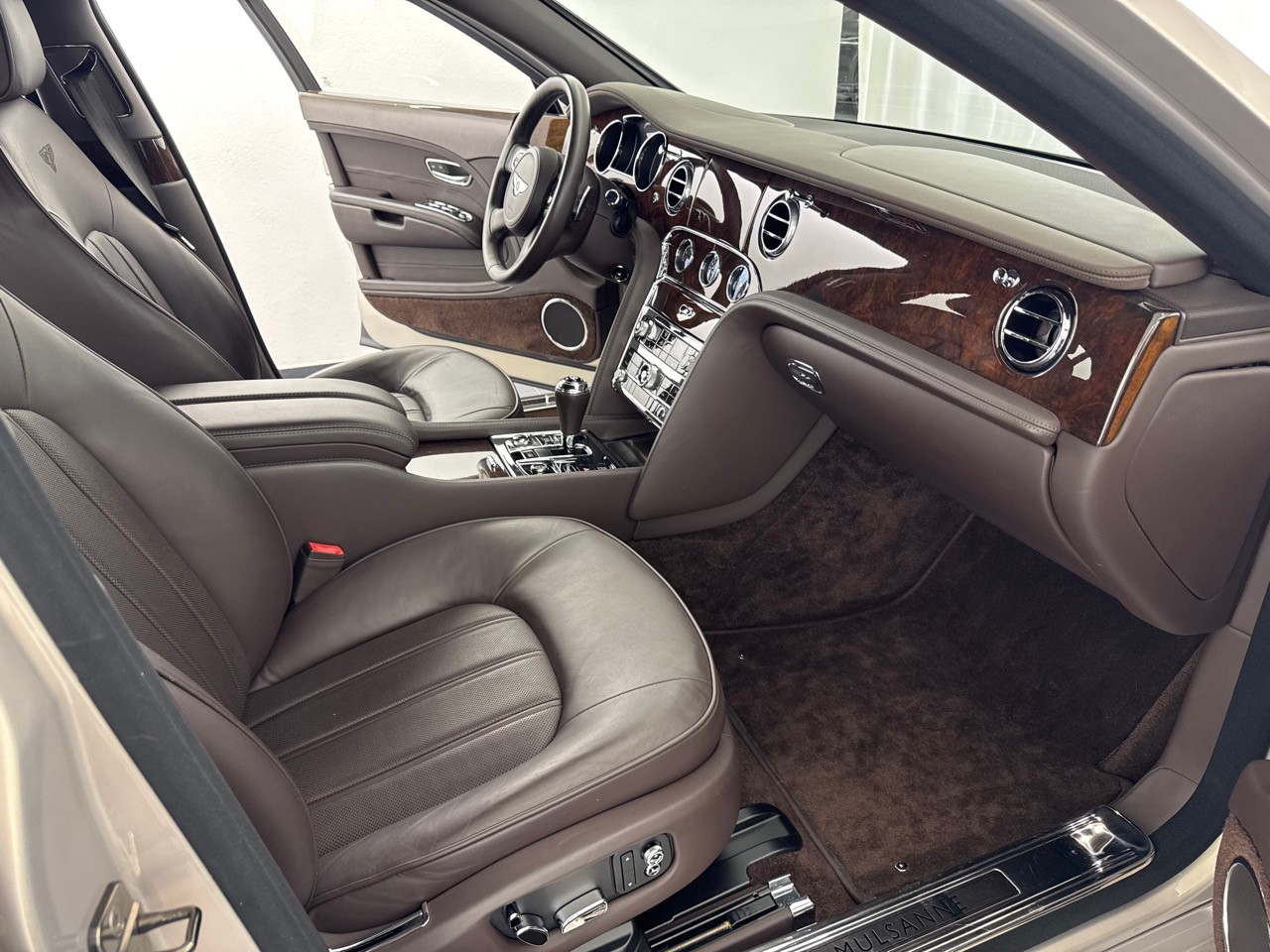 BENTLEY Mulsanne-image-8