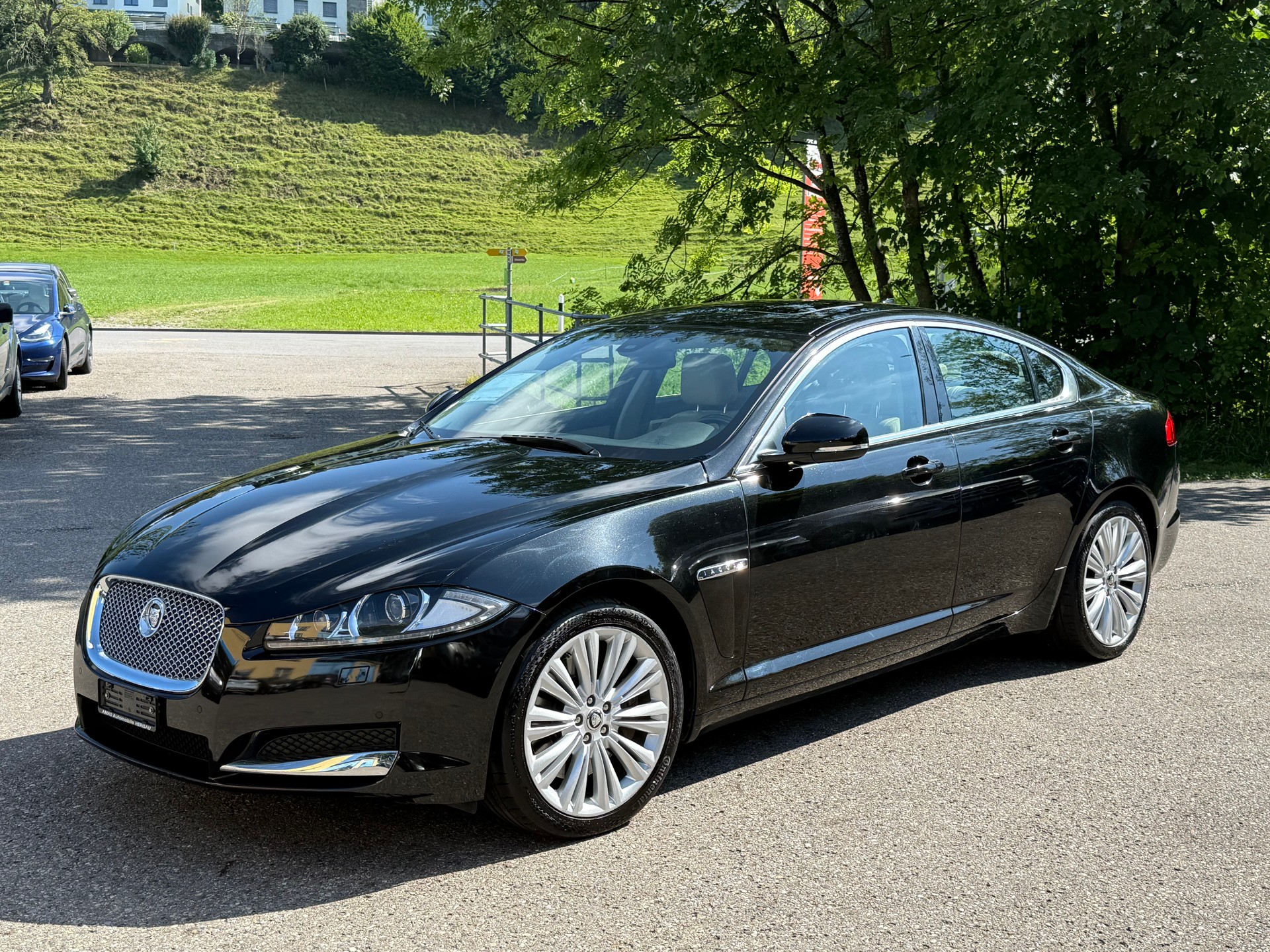 JAGUAR XF 3.0 V6 S/C Luxury 4x4-image-1