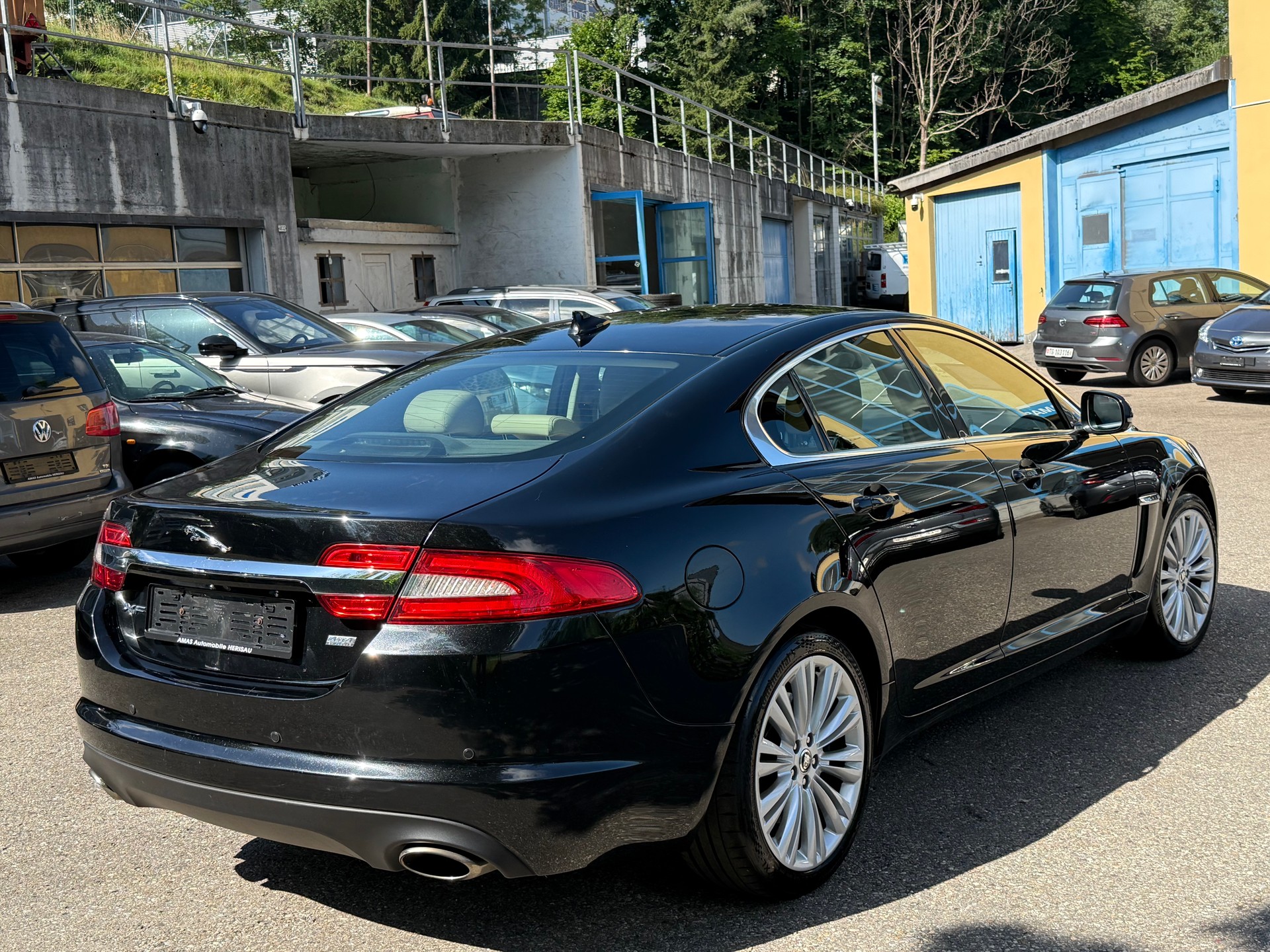 JAGUAR XF 3.0 V6 S/C Luxury 4x4-image-3