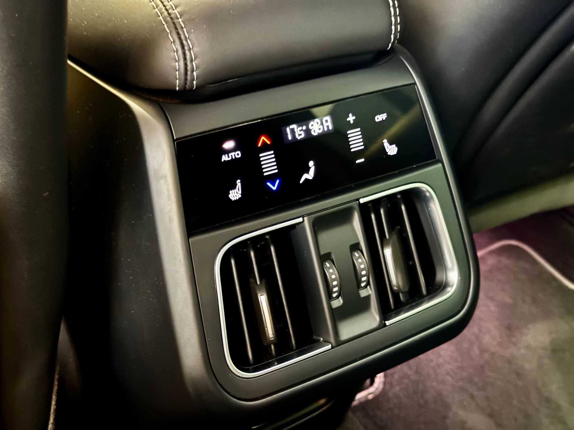 MASERATI Grecale 2.0 MHEV Modena Hybrid Automatica-image-17