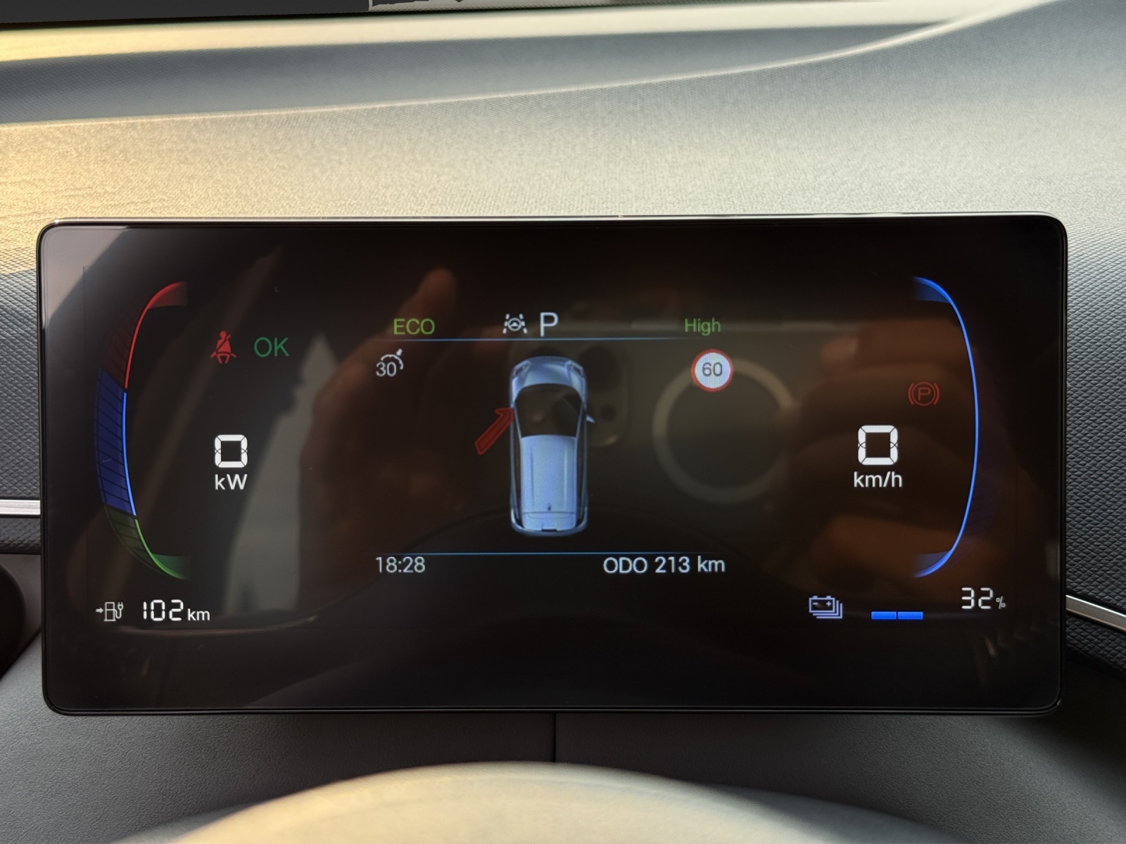 BYD Dolphin Surf 30 kWh Active-image-12
