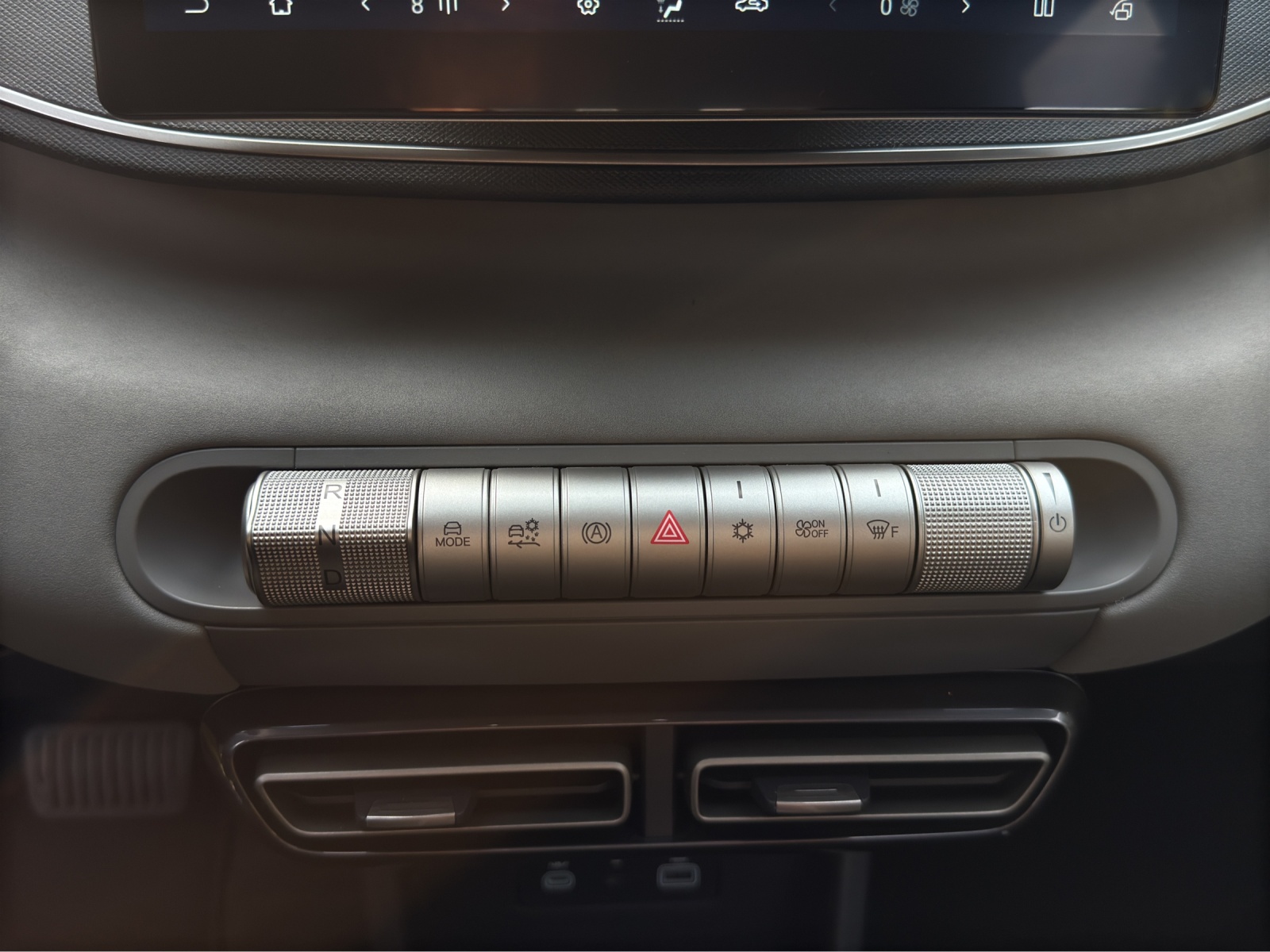 BYD Dolphin Surf 30 kWh Active-image-23