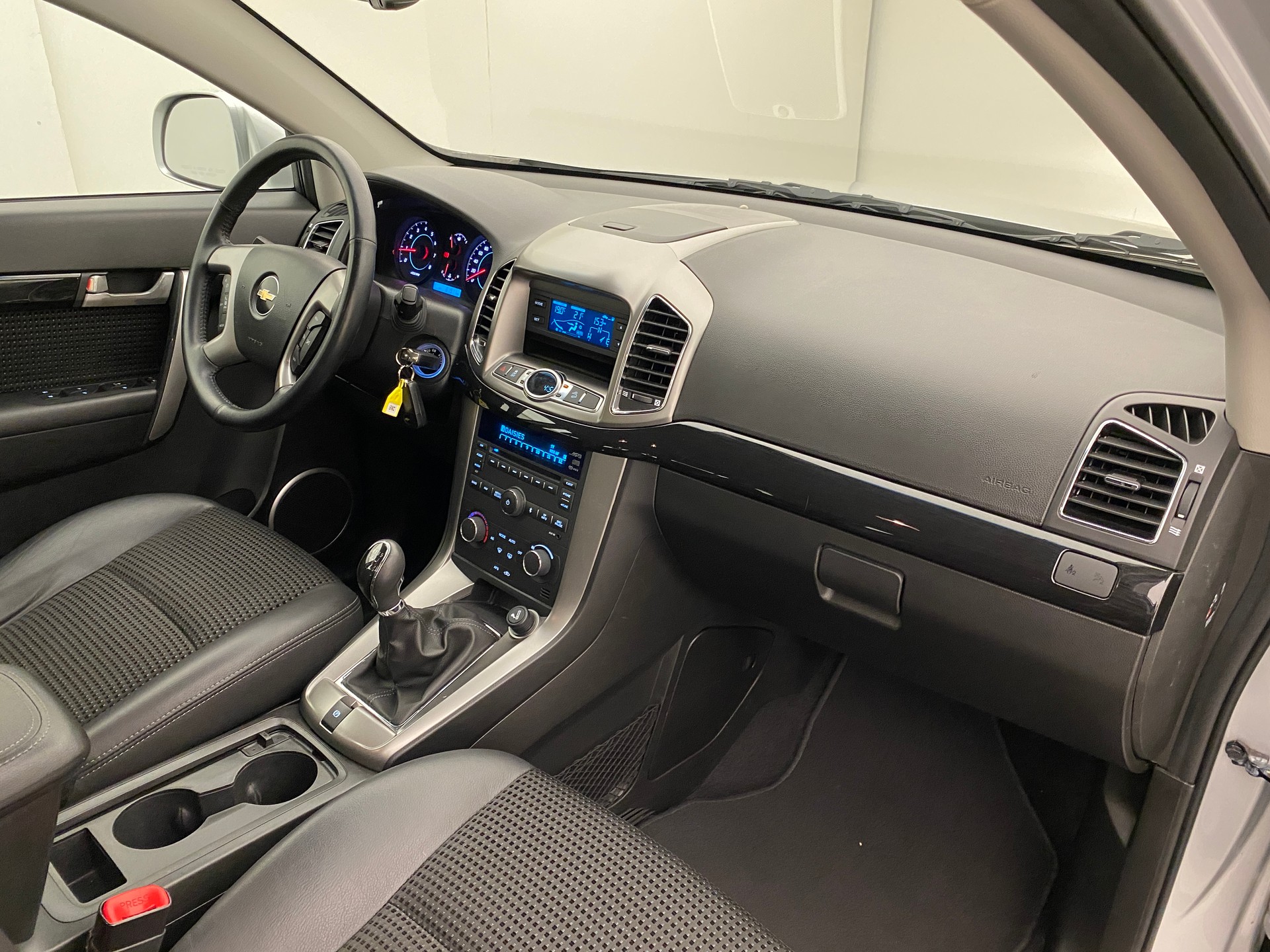 CHEVROLET Captiva 2.4 4x4-image-12