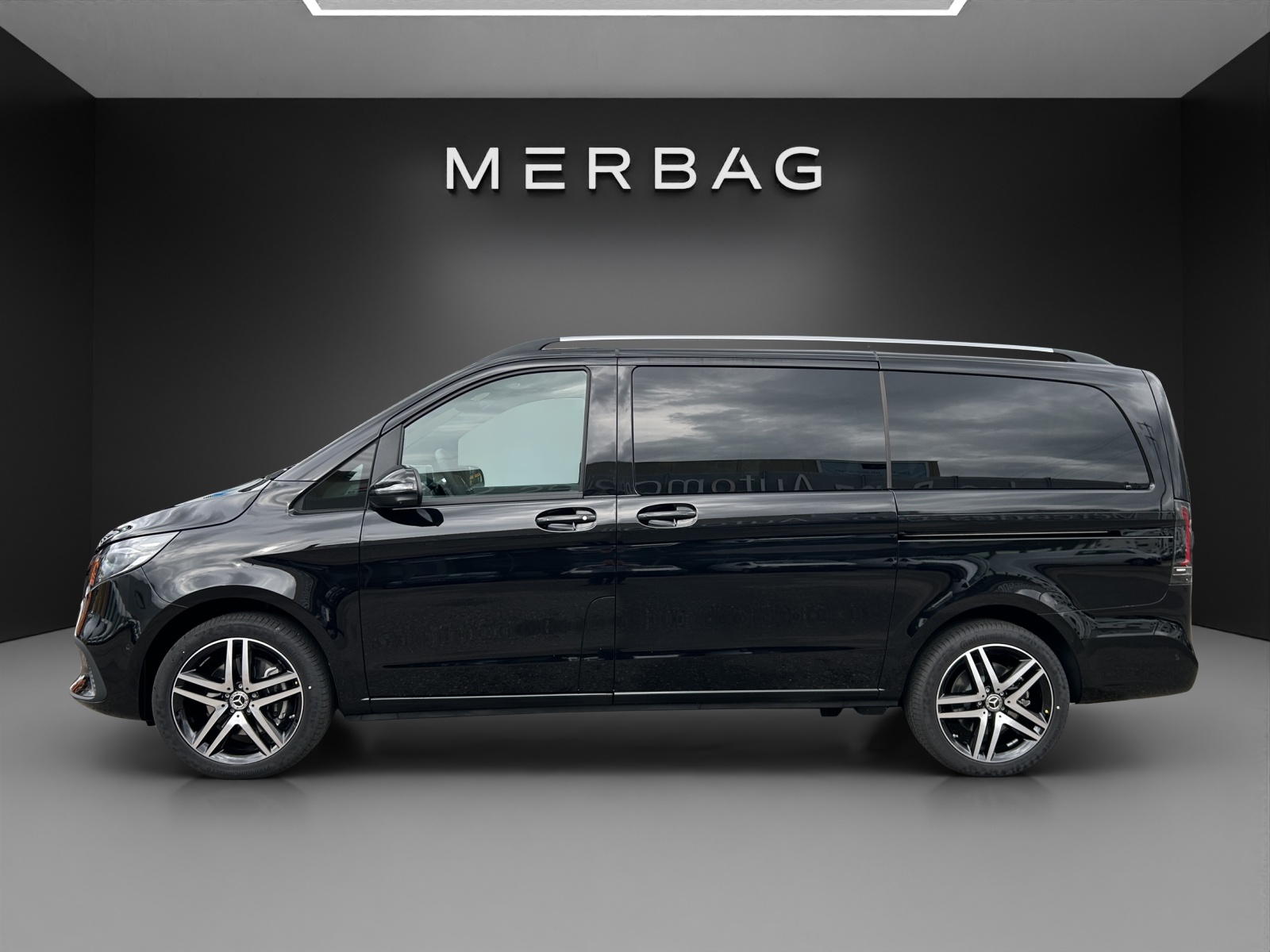 MERCEDES-BENZ V 300 d lang 4Matic 9G-Tronic-image-2