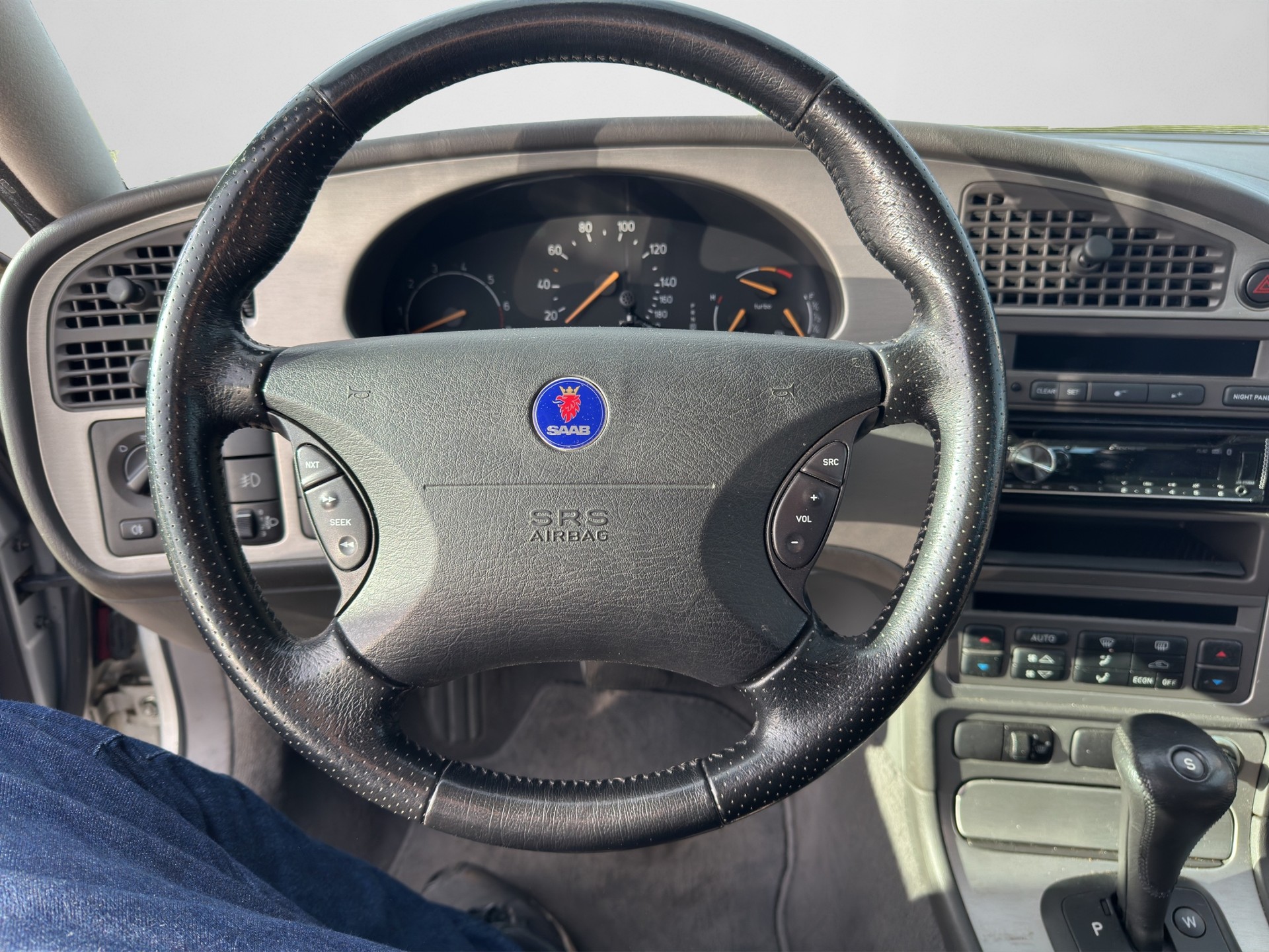 SAAB 9-5 2.3T Aero-image-9