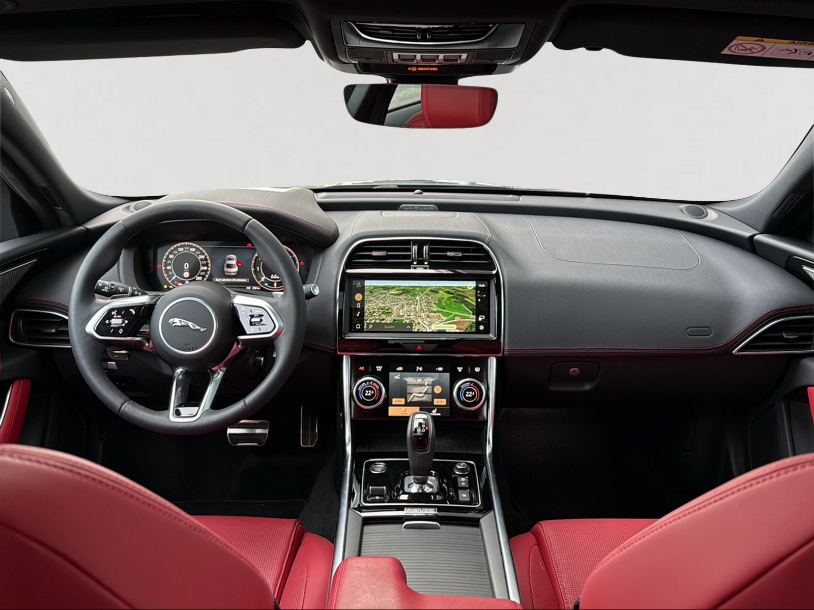 JAGUAR XE 2.0 Sport P300 AWD Automat-image-5
