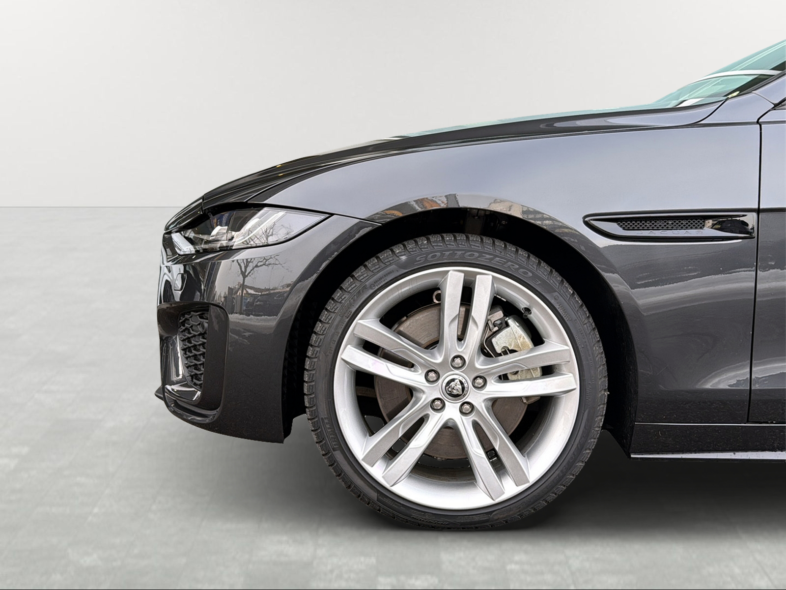 JAGUAR XE 2.0 Sport P300 AWD Automat-showroom-element-2