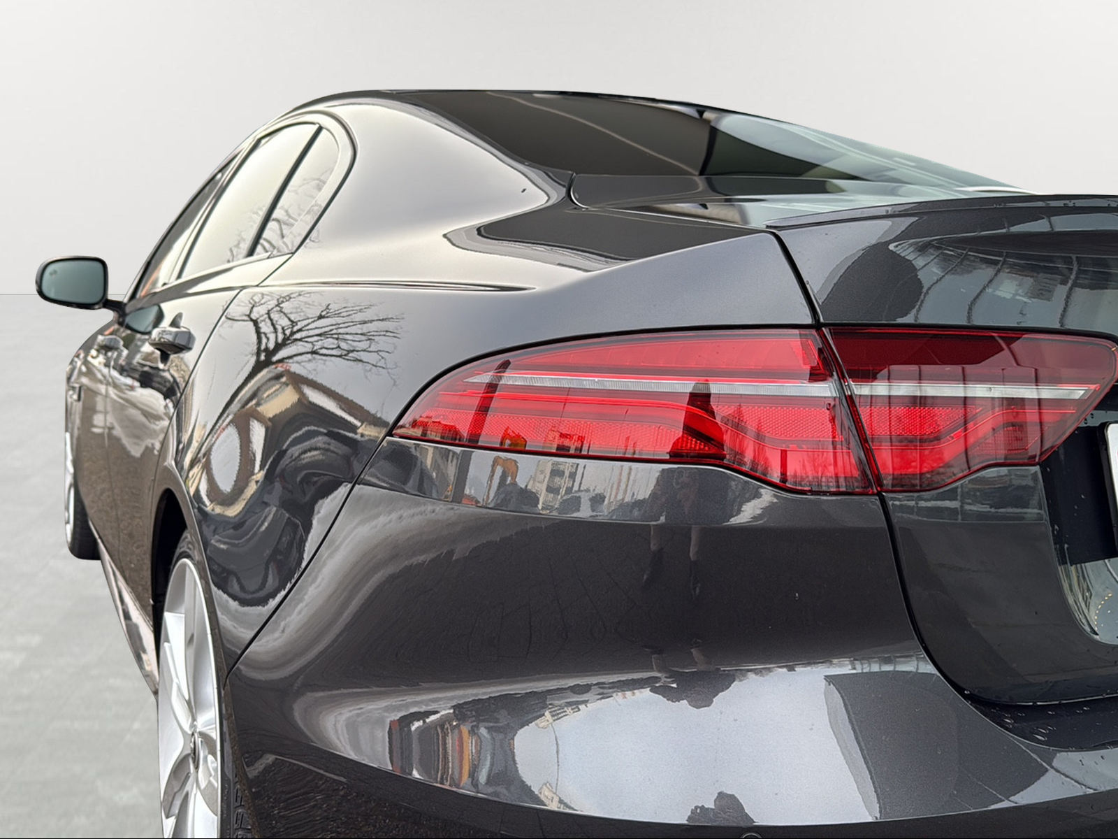 JAGUAR XE 2.0 Sport P300 AWD Automat-image-19