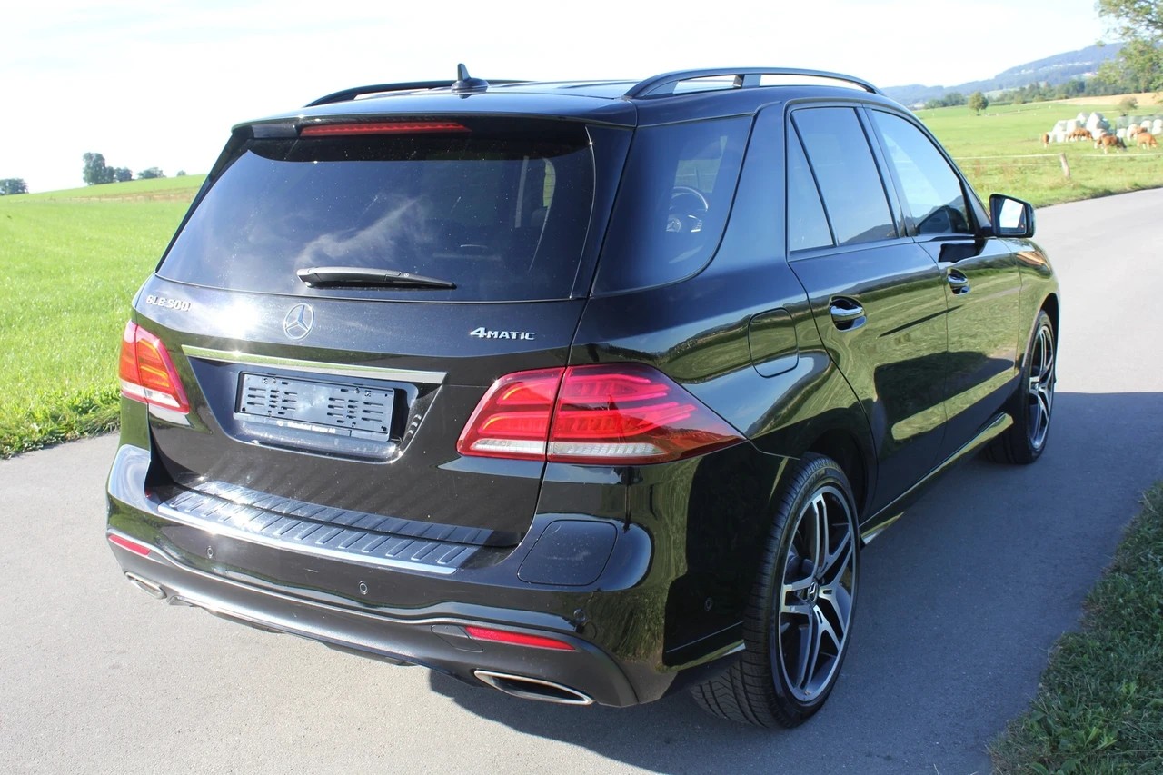 MERCEDES-BENZ GLE 500 e 4Matic 7G-Tronic-image-2