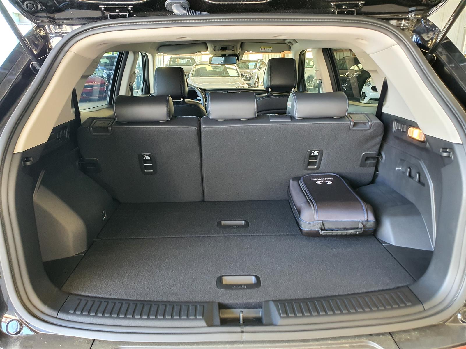 KGM-SsangYong Korando eMotion Titanium-image-5