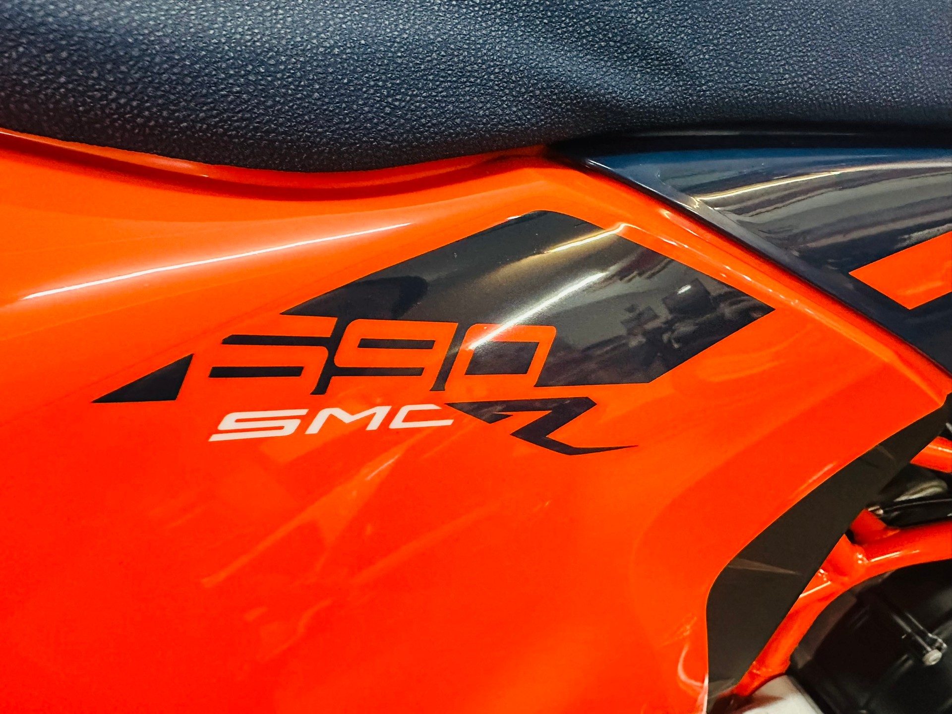 KTM 690 SMC R ABS (35 kW)-image-5