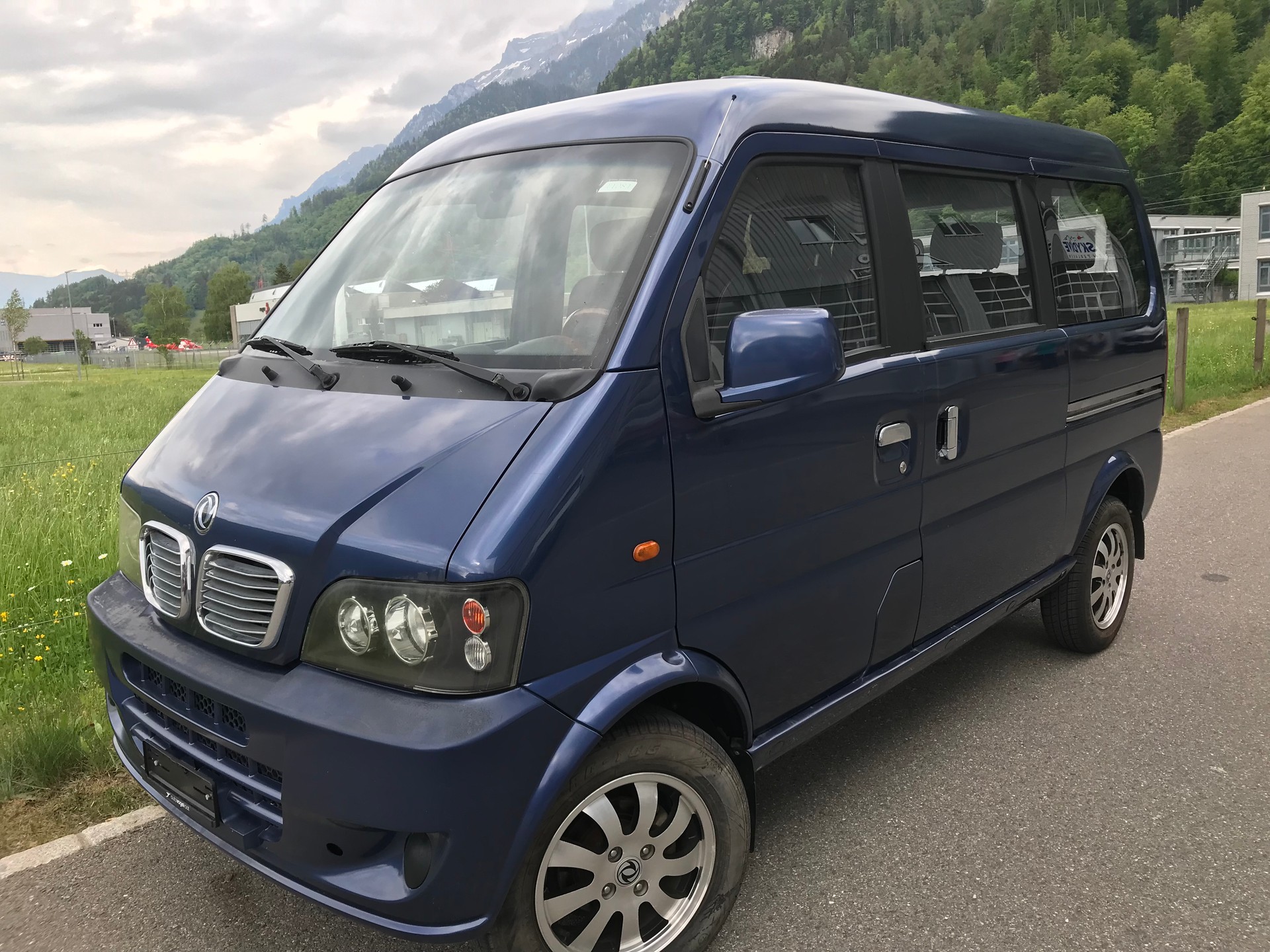 DFM Bus-image-1