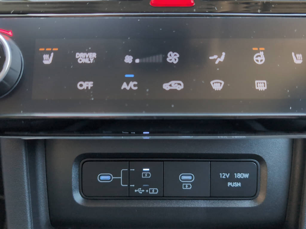 HYUNDAI TUCSON 1.6 T-GDi Hybrid Amplia 4WD-image-17
