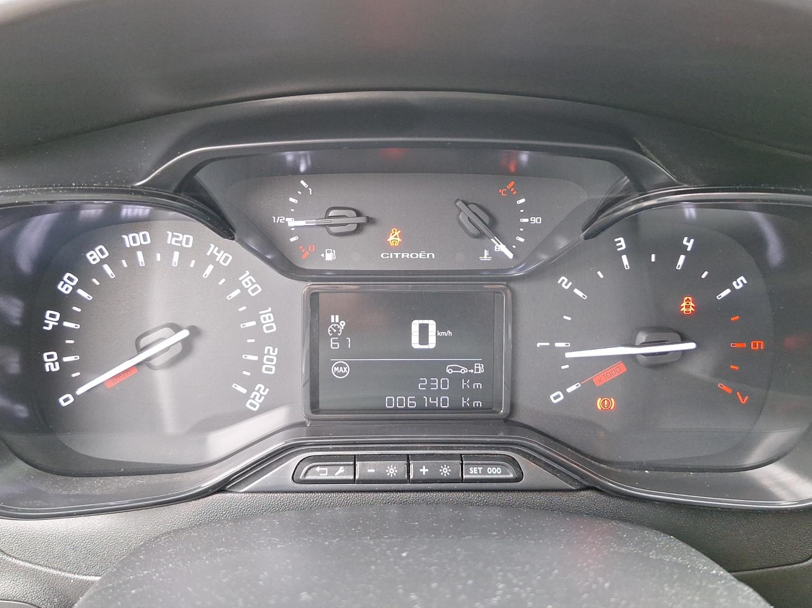 CITROEN C3 1.2 PureTech Shine-image-14