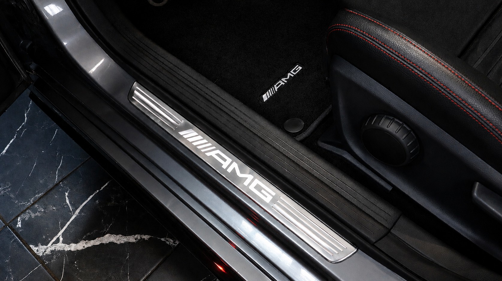 MERCEDES-BENZ A 45 AMG 4Matic Speedshift 7G-DCT-showroom-element-2