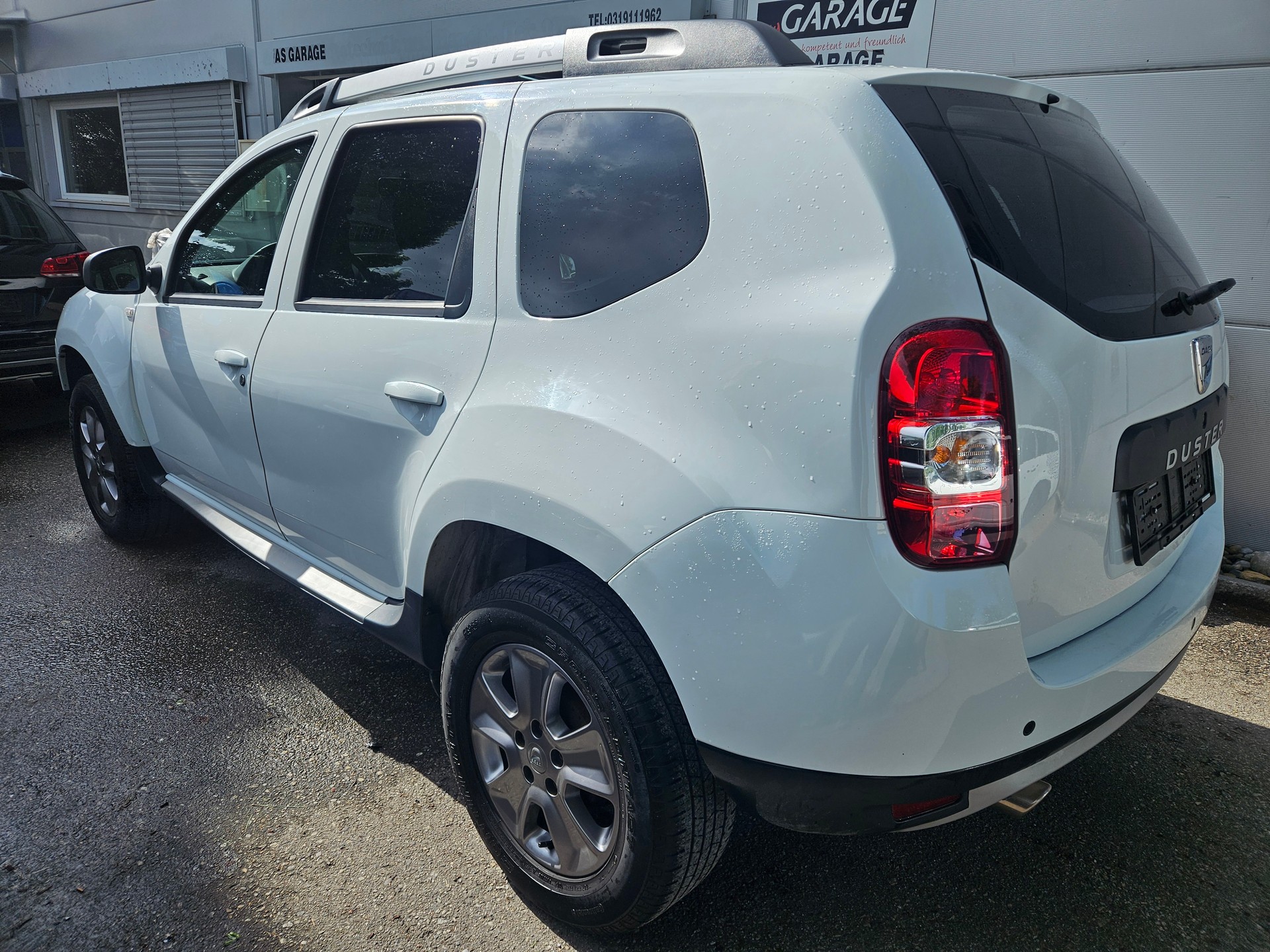 DACIA Duster 1.5 dCi Lauréate 4x4-image-3
