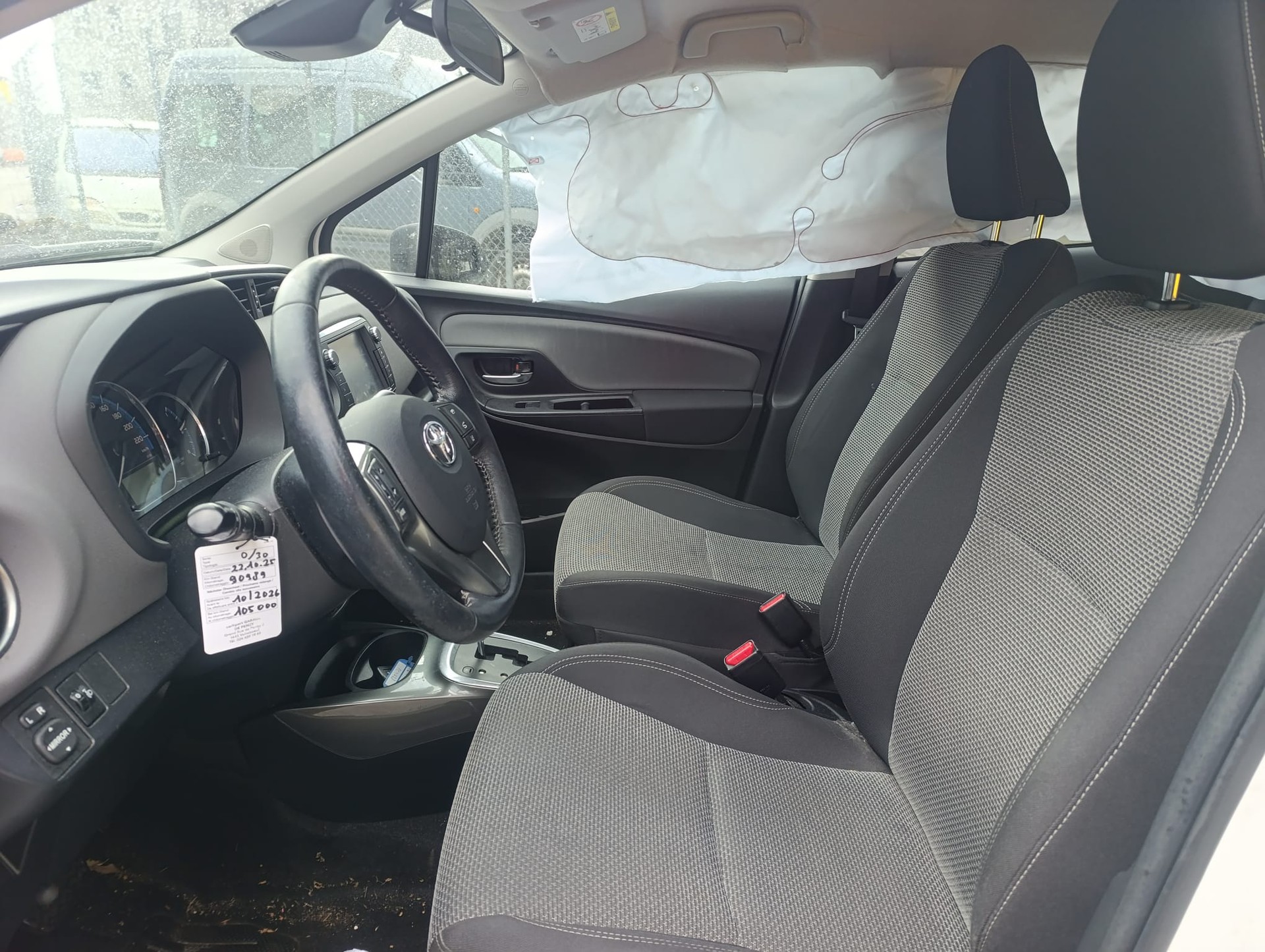 TOYOTA Yaris 1.5 VVT-i Hybrid Trend e-CVT-image-8