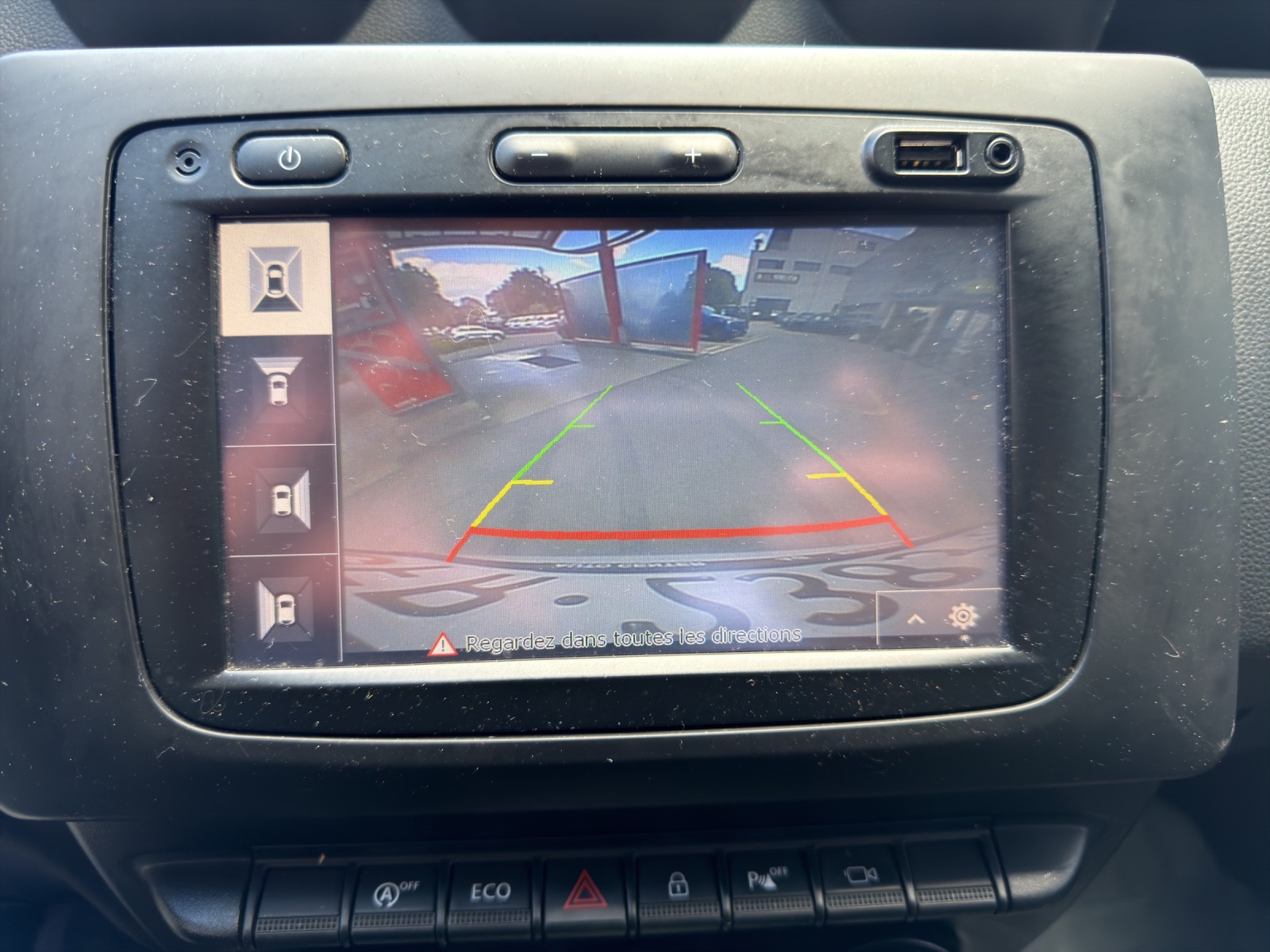 DACIA Duster SCe 115 Comfort 4x2-image-21