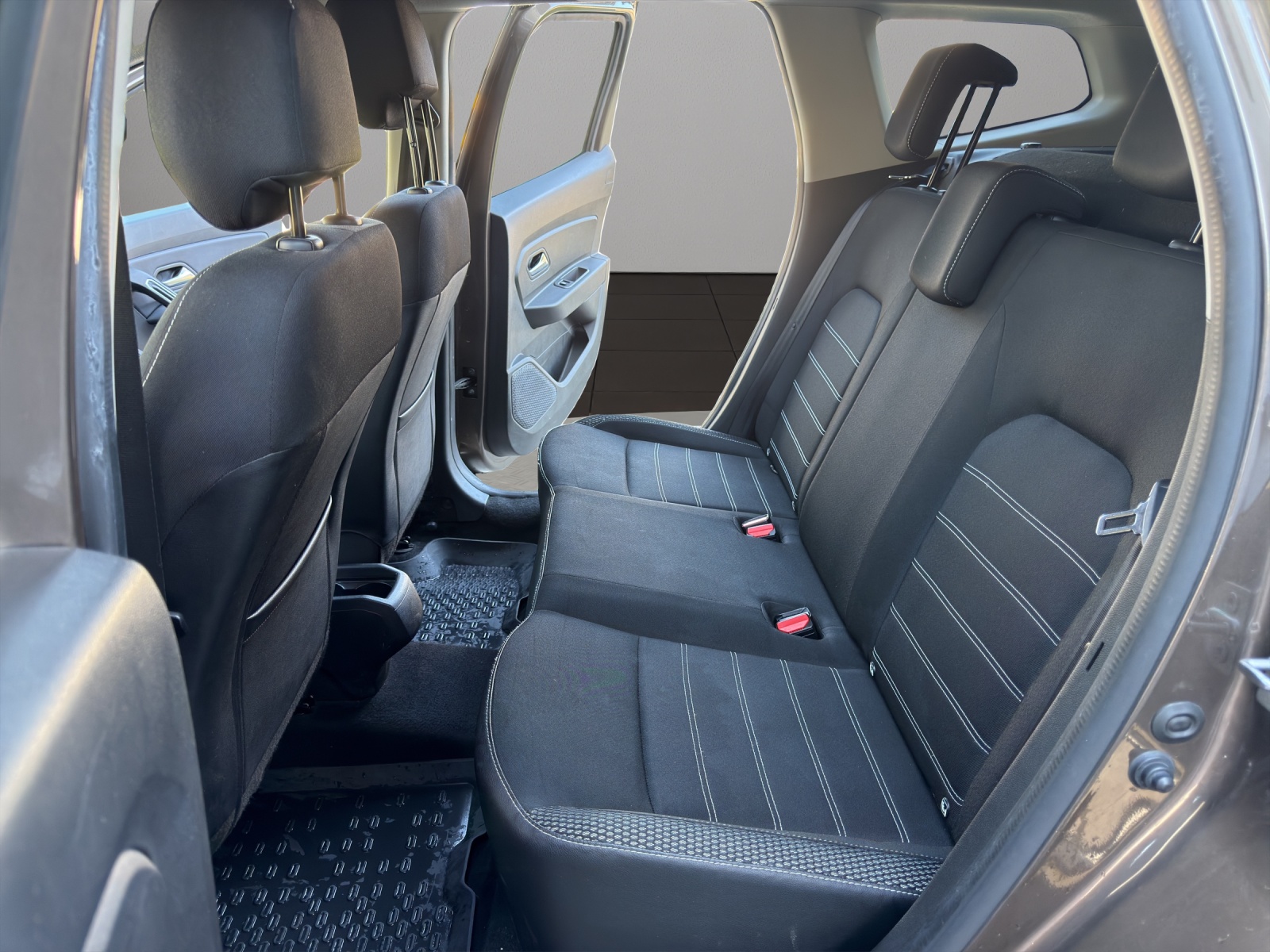 DACIA Duster SCe 115 Comfort 4x2-image-12