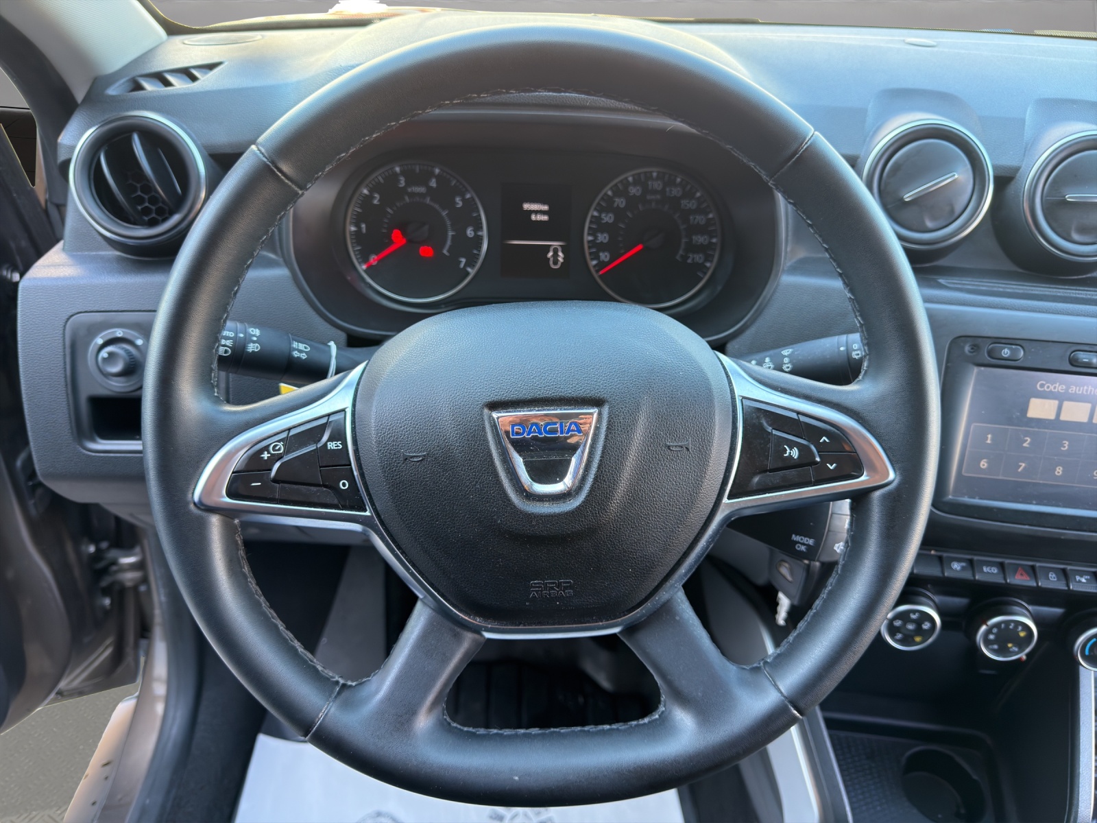 DACIA Duster SCe 115 Comfort 4x2-image-9