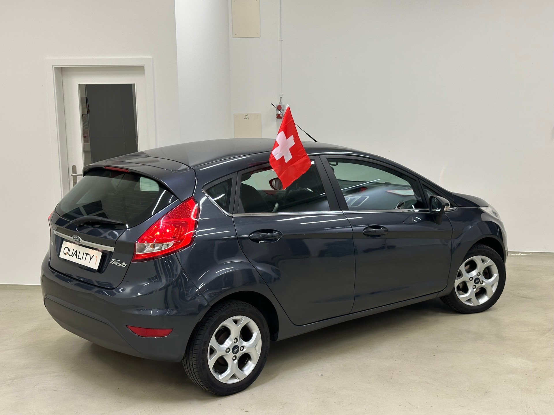 FORD Fiesta 1.4 16V Titanium-image-15