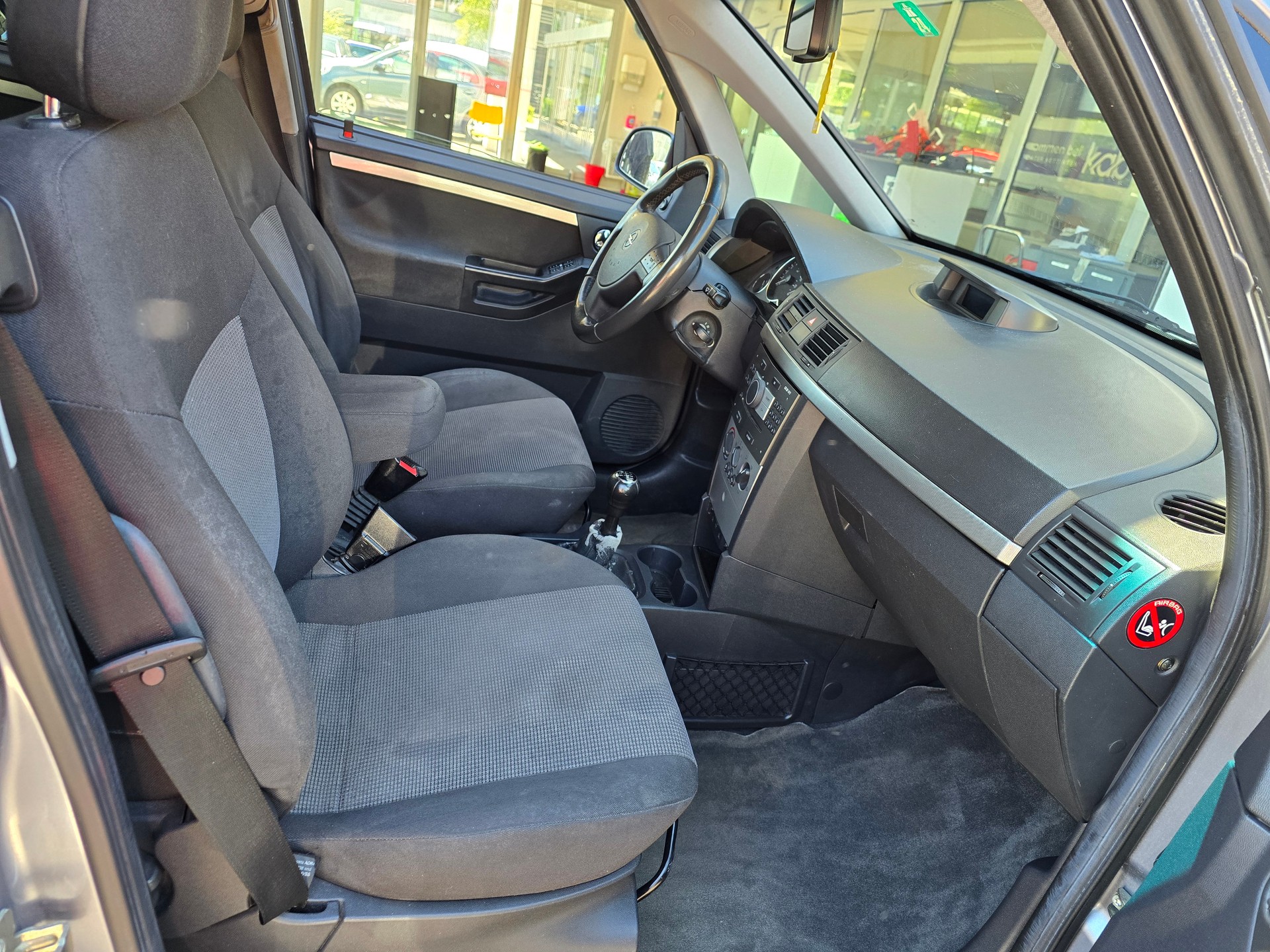 OPEL Meriva 1.8i 16V Cosmo-image-13
