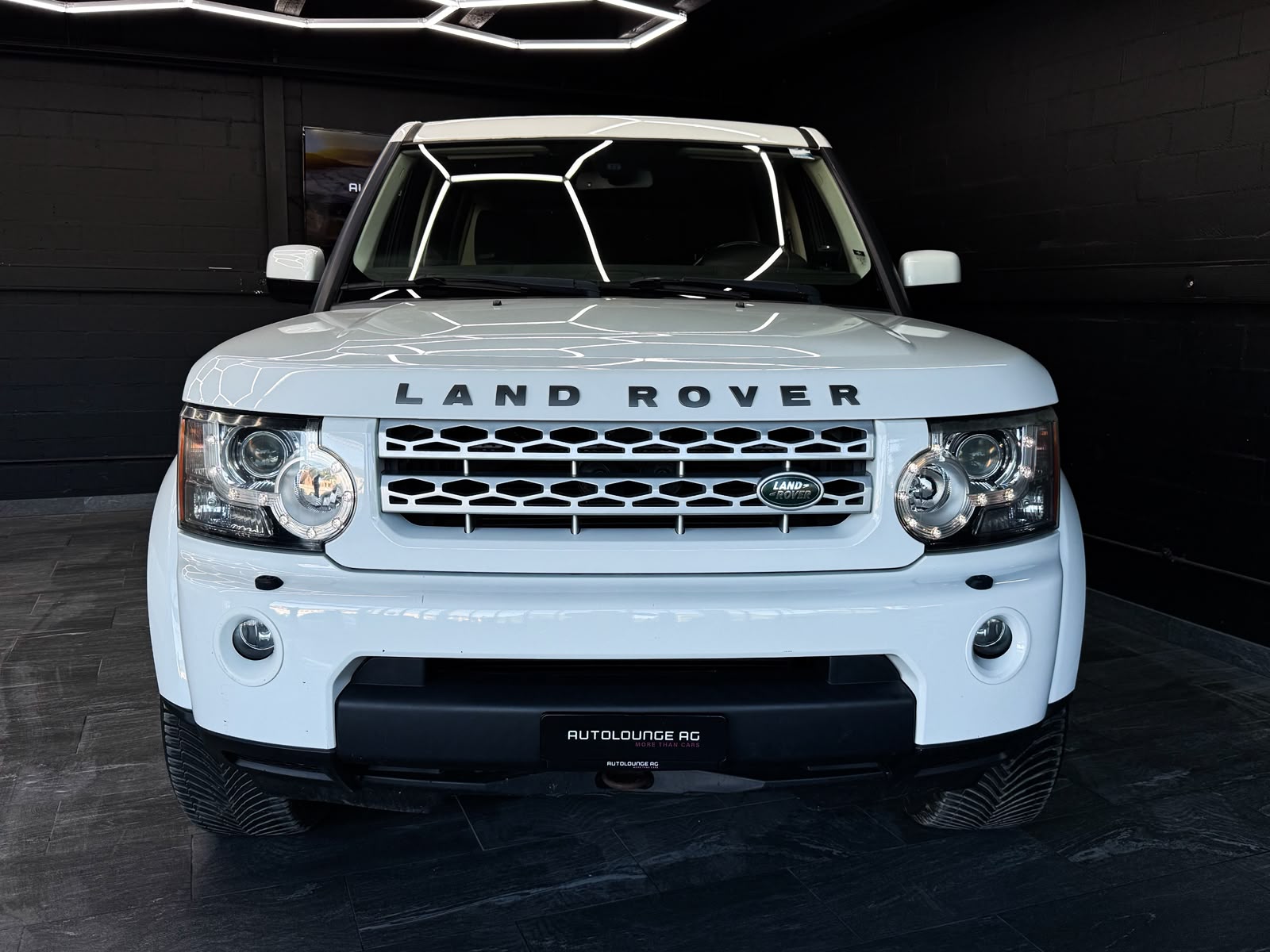 LAND ROVER Discovery 3.0 SDV6 SE Automatic *AHK*-showroom-element-2