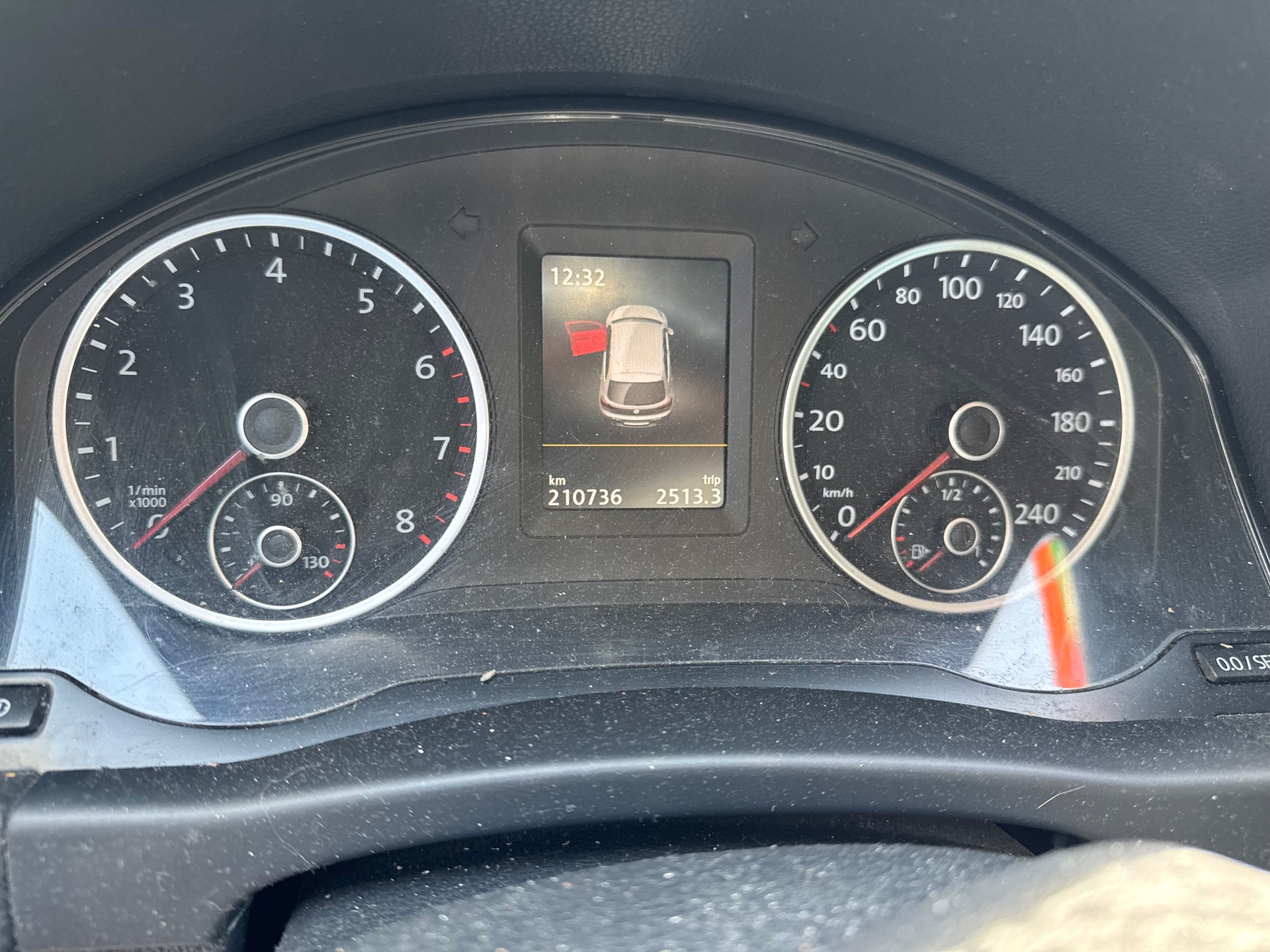 VW Tiguan 2.0 TSI Cup 4Motion-image-9