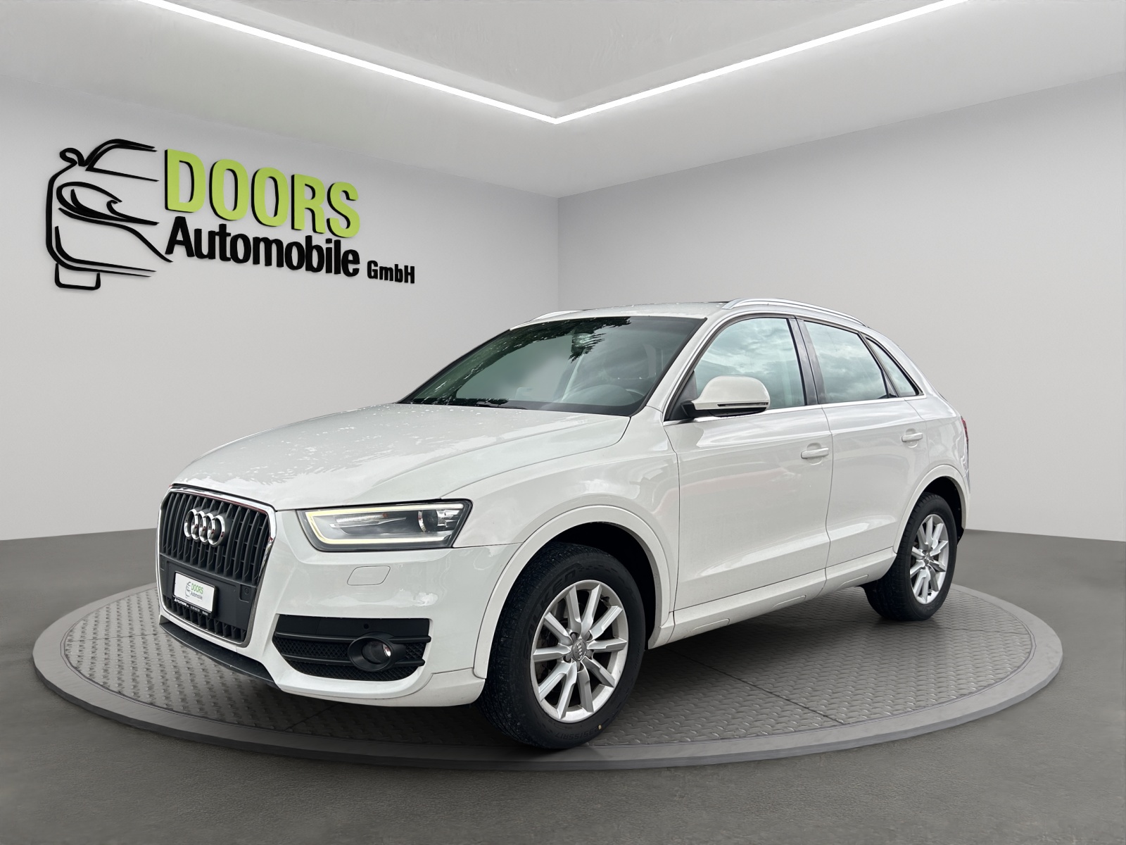 AUDI Q3 2.0 TDI Start quattro S-tronic-showroom-element-2