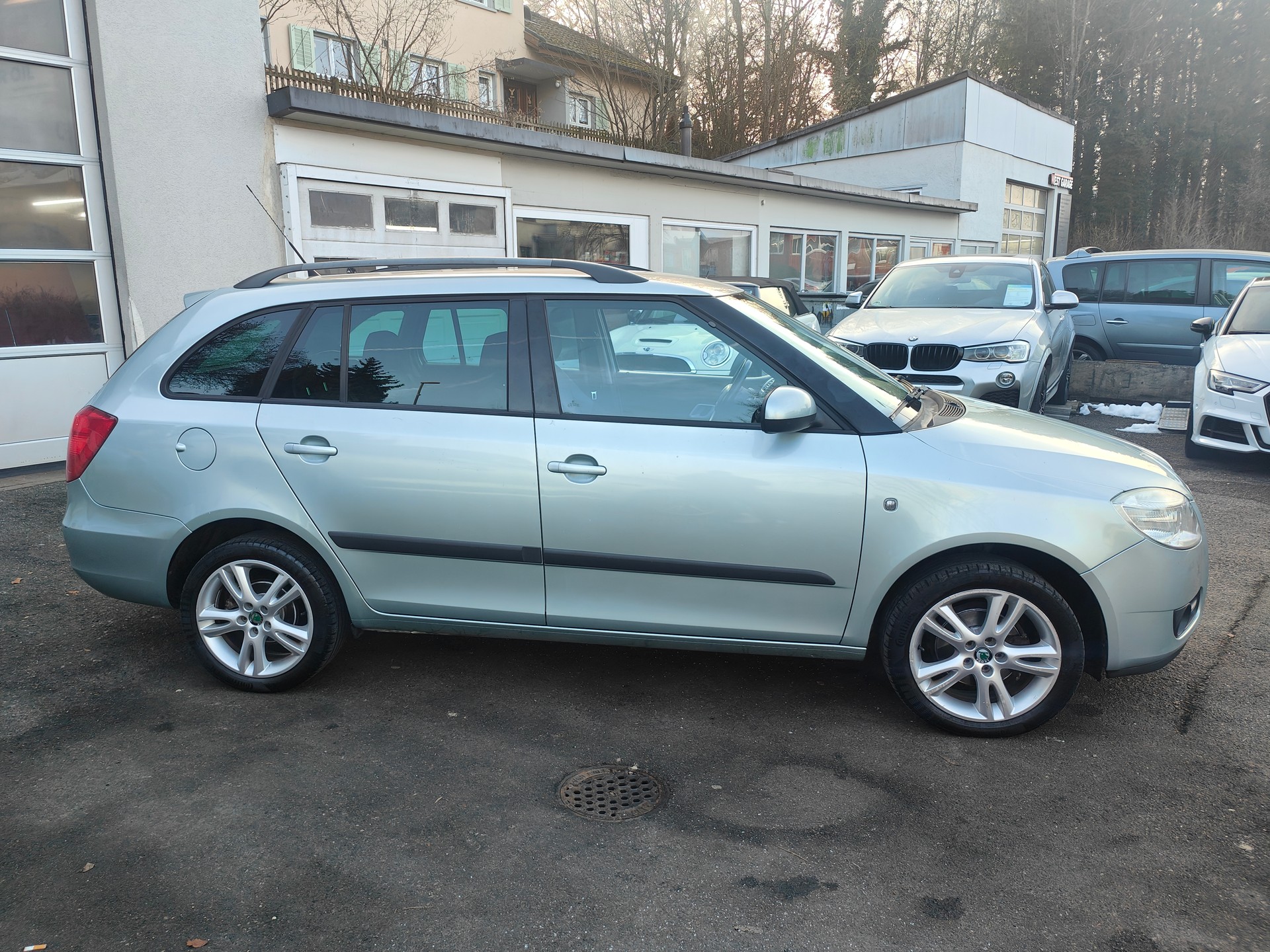 SKODA Fabia 1.6 Smile-image-4