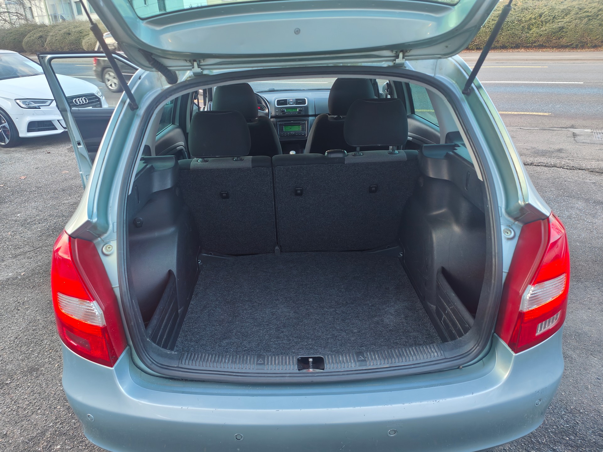 SKODA Fabia 1.6 Smile-image-11
