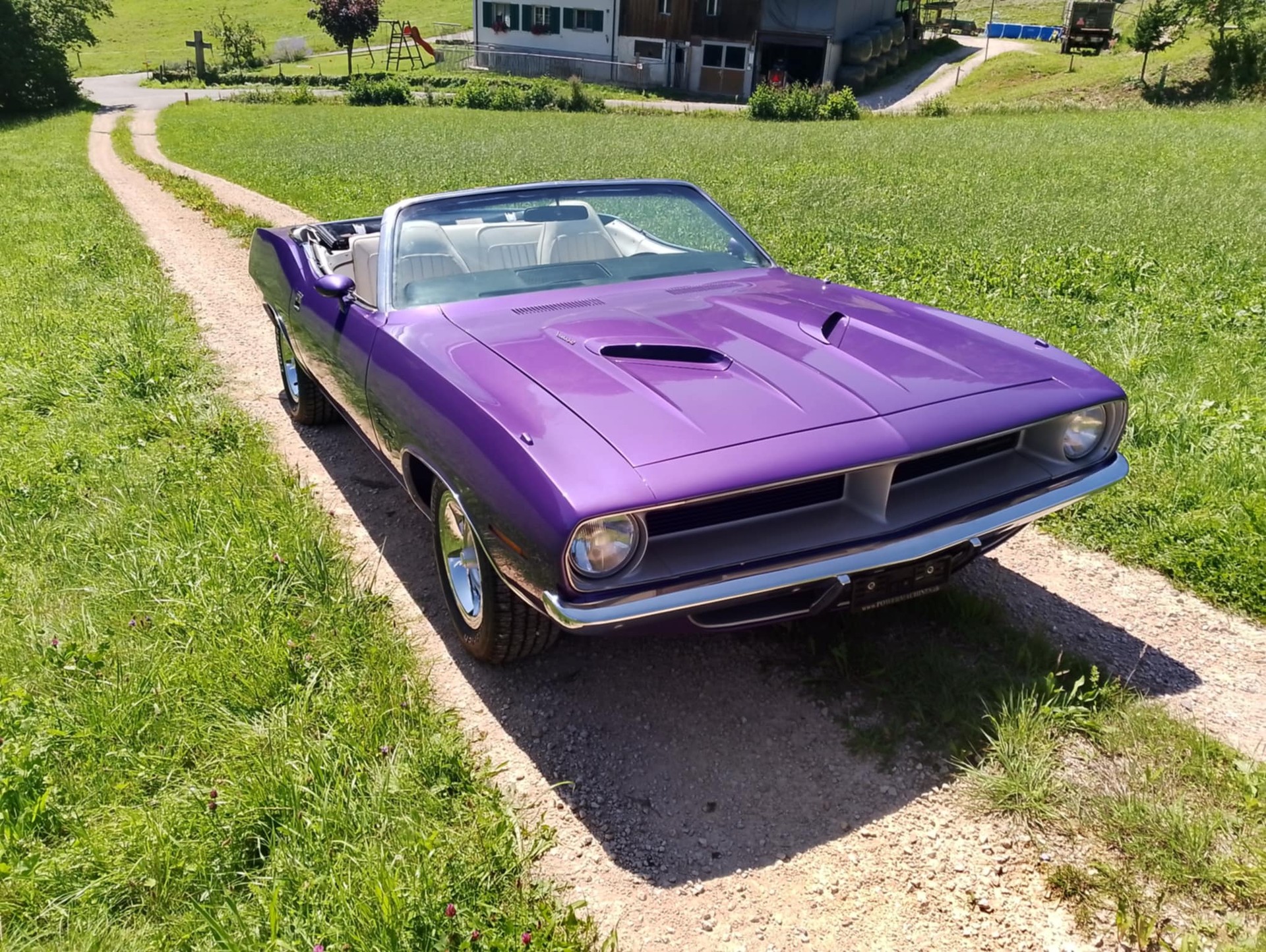 PLYMOUTH Barracuda-image-6
