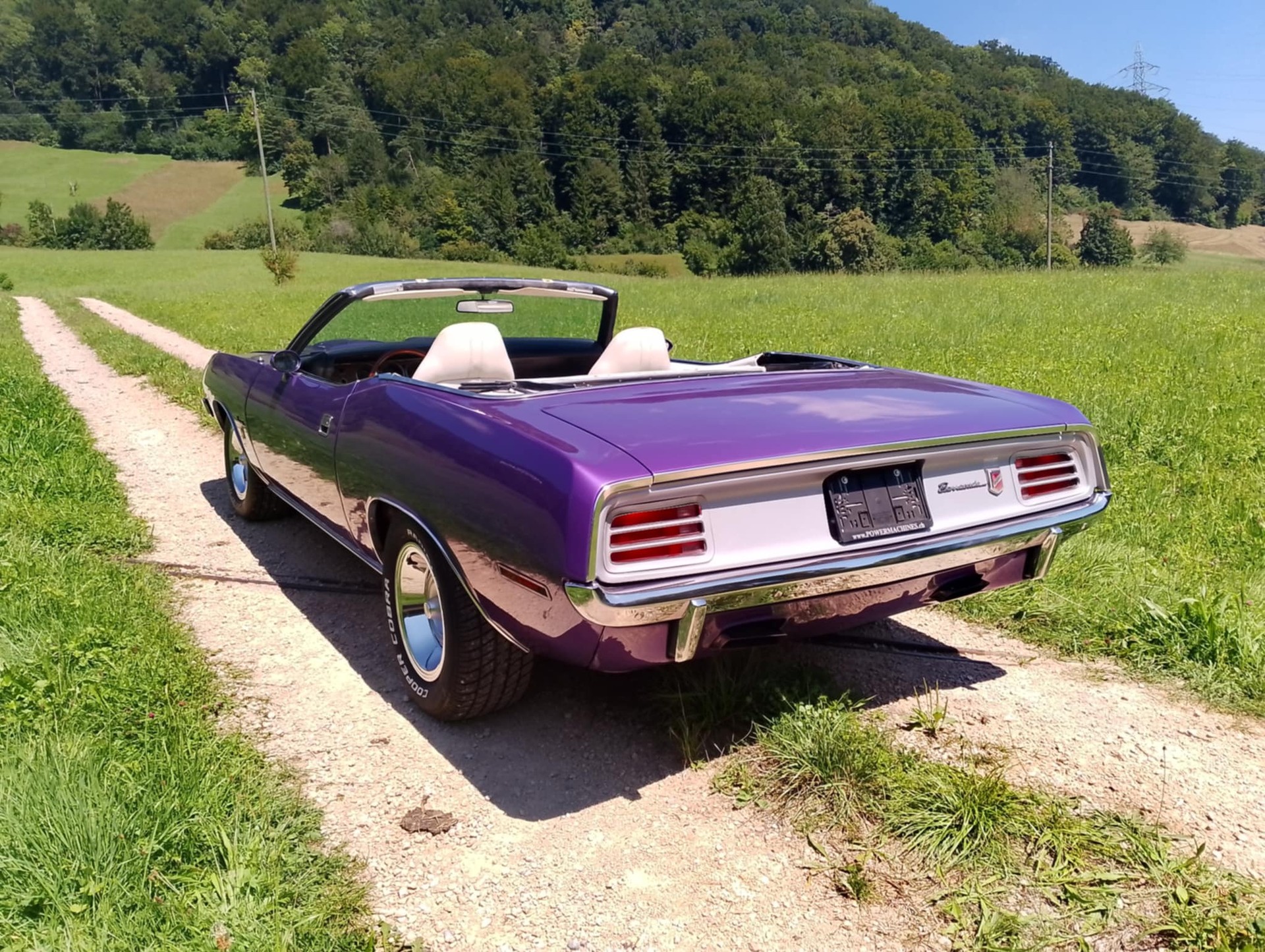 PLYMOUTH Barracuda-showroom-element-2