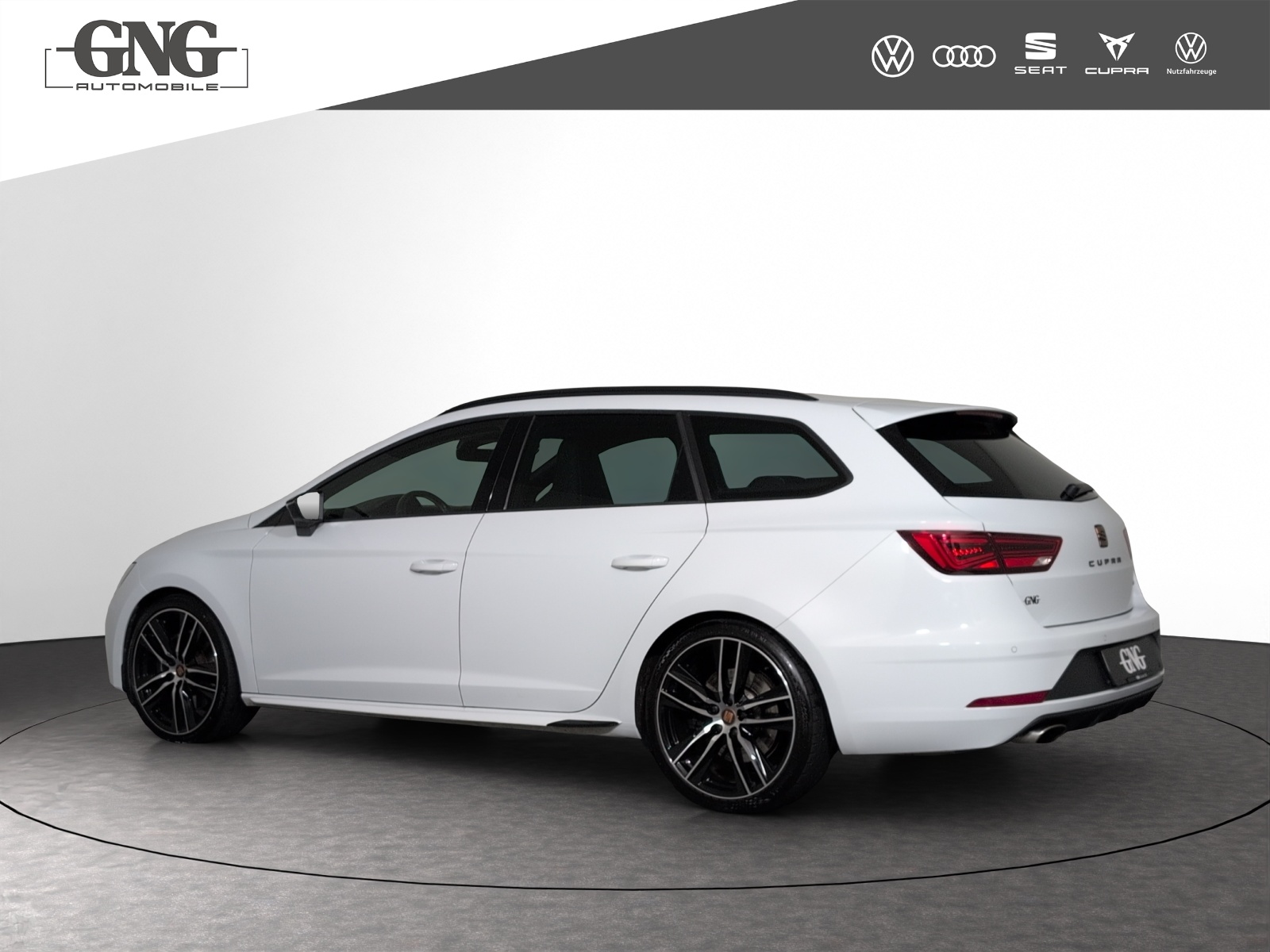 SEAT Leon ST 2.0 TSI Swiss Cupra 300 4 Drive DSG-showroom-element-1