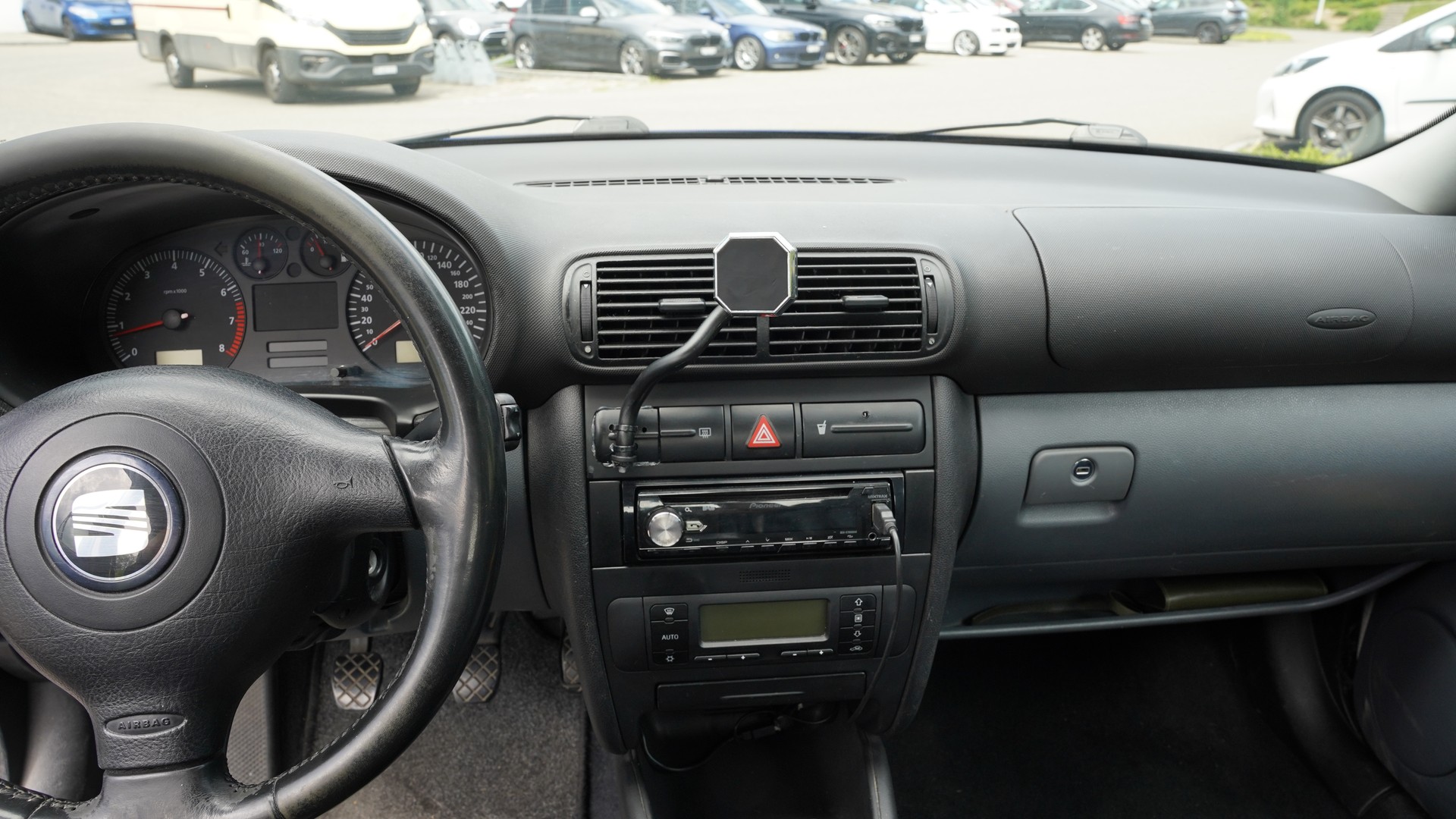 SEAT 2.3i 20V 170 Executive-image-8