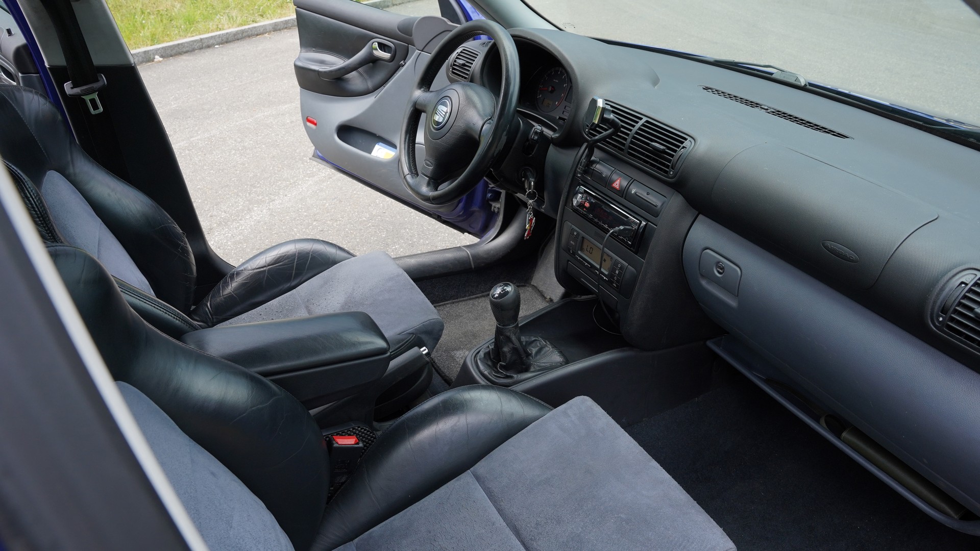SEAT 2.3i 20V 170 Executive-image-5