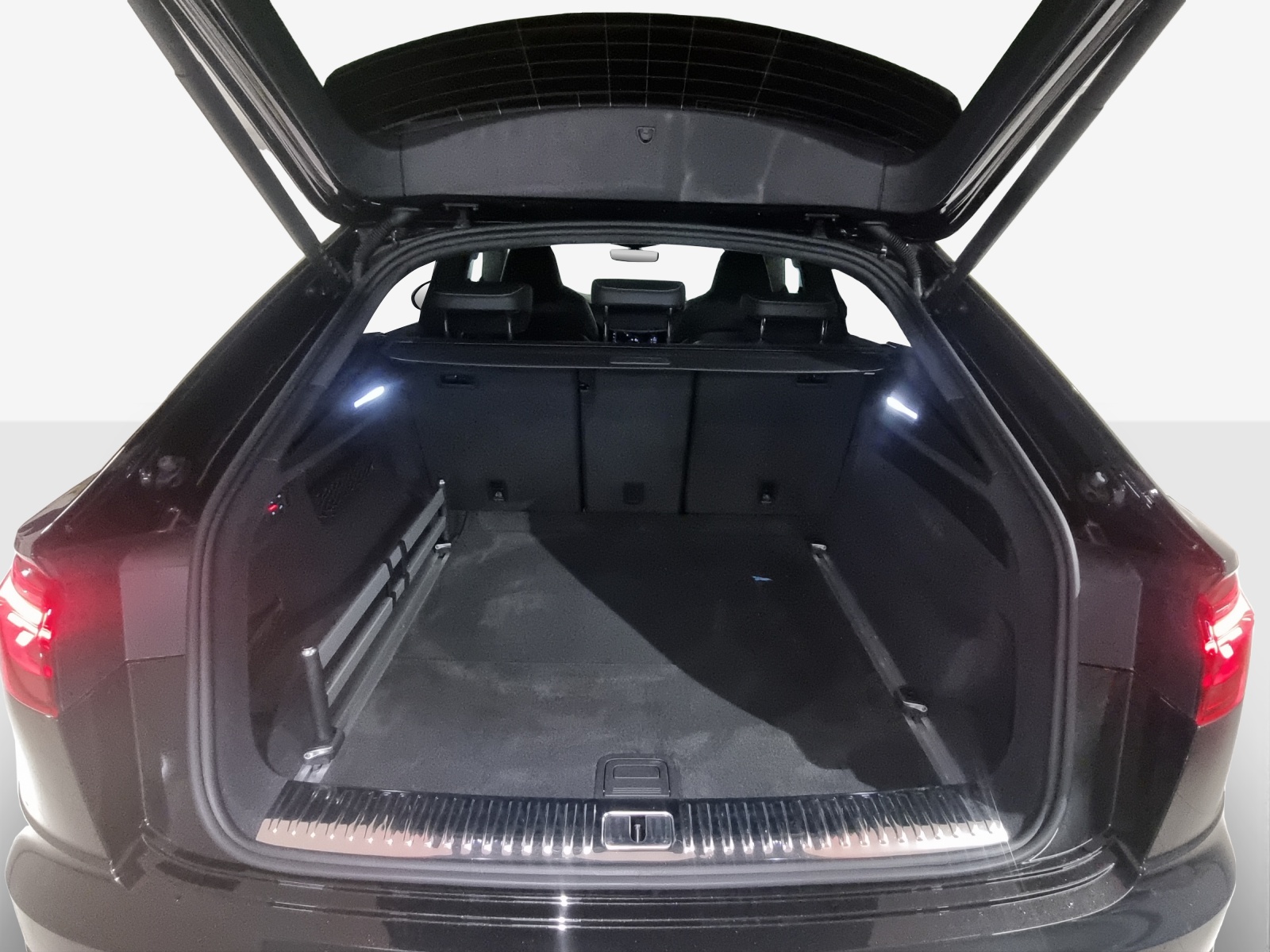 AUDI SQ8 SUV TFSI quattro tiptronic-image-12