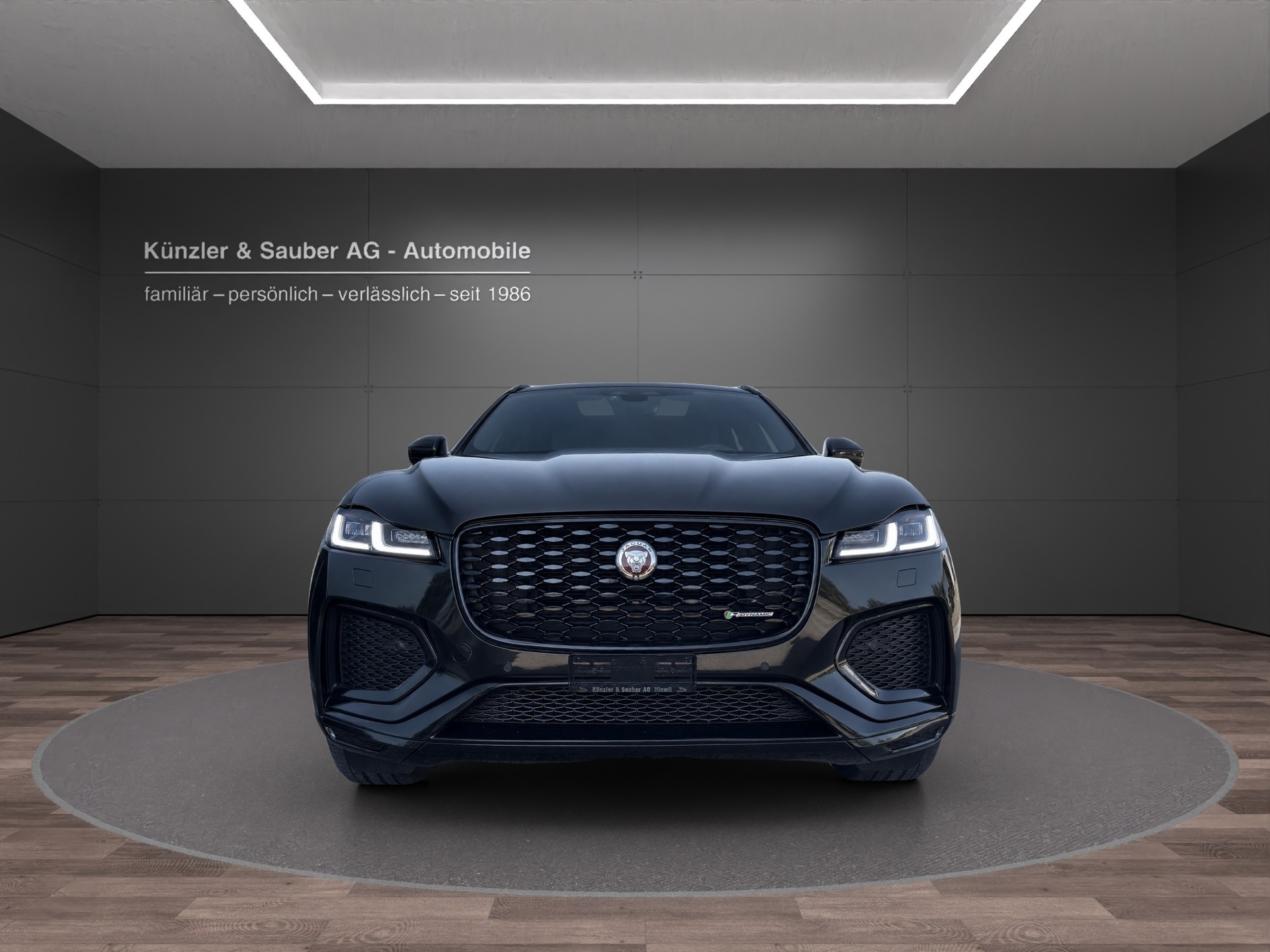 JAGUAR F-Pace 2.0 P250 R-Dynamic SE AWD-showroom-element-1